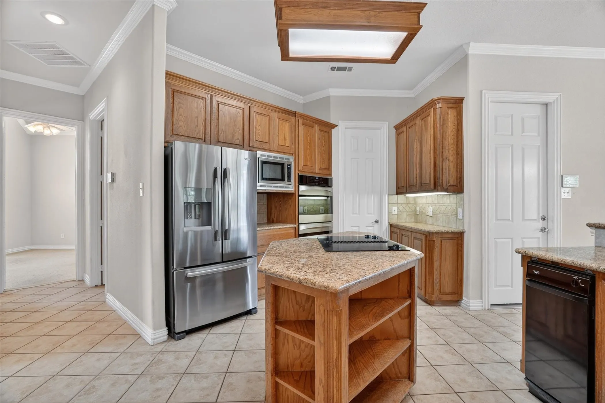 Single Family Residence For Sale in Parker County , 175 N Boyce Lane, Fort Worth, Texas 76108, 5 Bedroom, 4 Bathroom, 3 Garage spaces, 4,195 Sqft, built in 2001, mls#21269597, Real Estate Agent in Fort Worth, Homes For Sale in Parker county, Homes For Sale in Fort Worth, Realtor in Fort Worth Texas, Real Estate Brokerage Independent Realty Texas, Luminita Cordes Realtor
