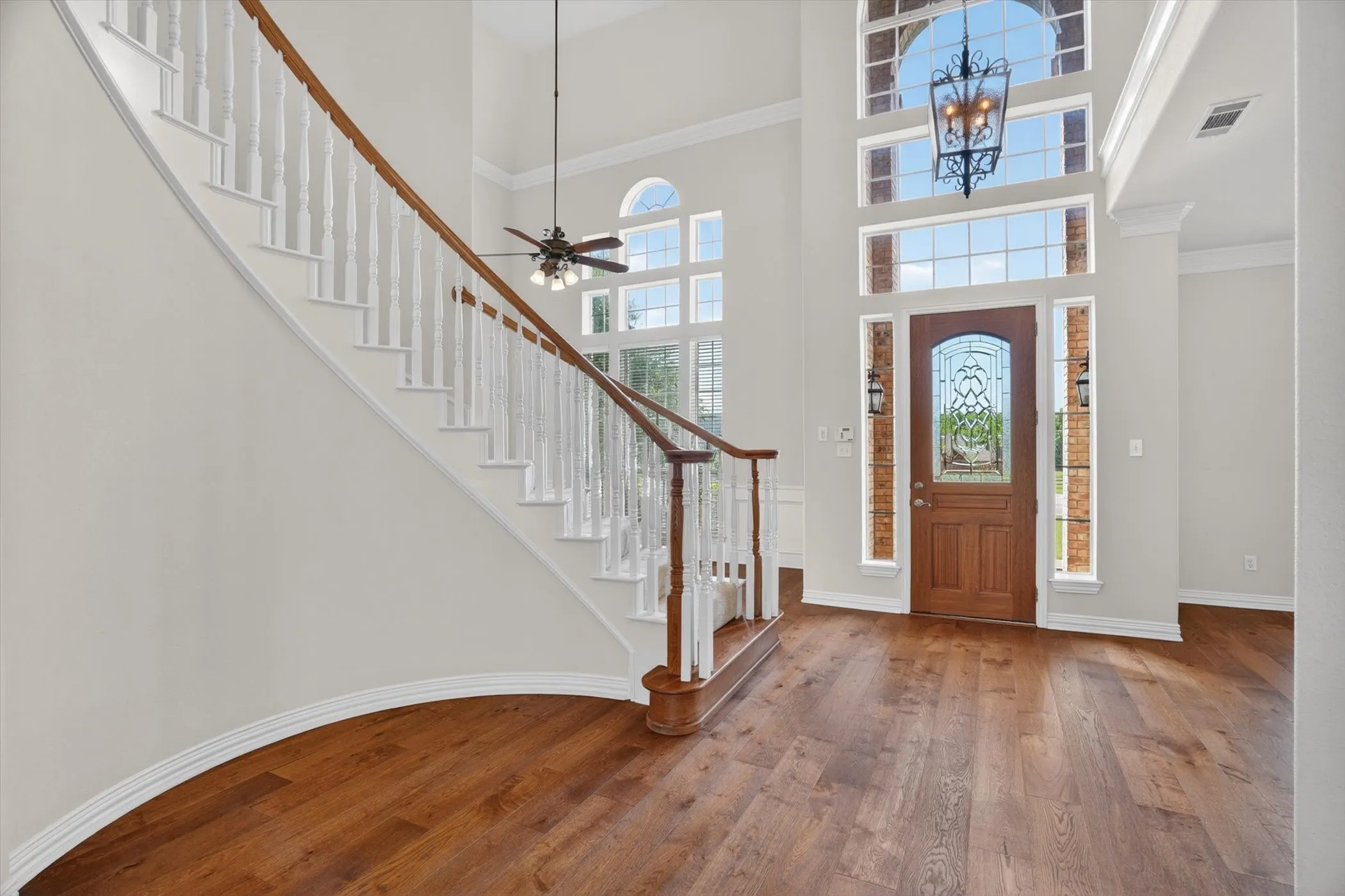 Single Family Residence For Sale in Parker County , 175 N Boyce Lane, Fort Worth, Texas 76108, 5 Bedroom, 4 Bathroom, 3 Garage spaces, 4,195 Sqft, built in 2001, mls#21269597, Real Estate Agent in Fort Worth, Homes For Sale in Parker county, Homes For Sale in Fort Worth, Realtor in Fort Worth Texas, Real Estate Brokerage Independent Realty Texas, Luminita Cordes Realtor