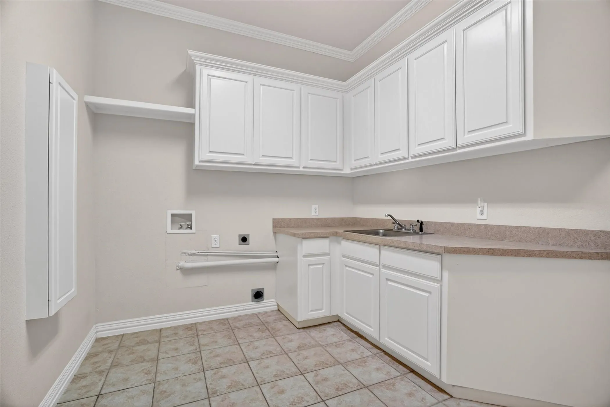 Single Family Residence For Sale in Parker County , 175 N Boyce Lane, Fort Worth, Texas 76108, 5 Bedroom, 4 Bathroom, 3 Garage spaces, 4,195 Sqft, built in 2001, mls#21269597, Real Estate Agent in Fort Worth, Homes For Sale in Parker county, Homes For Sale in Fort Worth, Realtor in Fort Worth Texas, Real Estate Brokerage Independent Realty Texas, Luminita Cordes Realtor