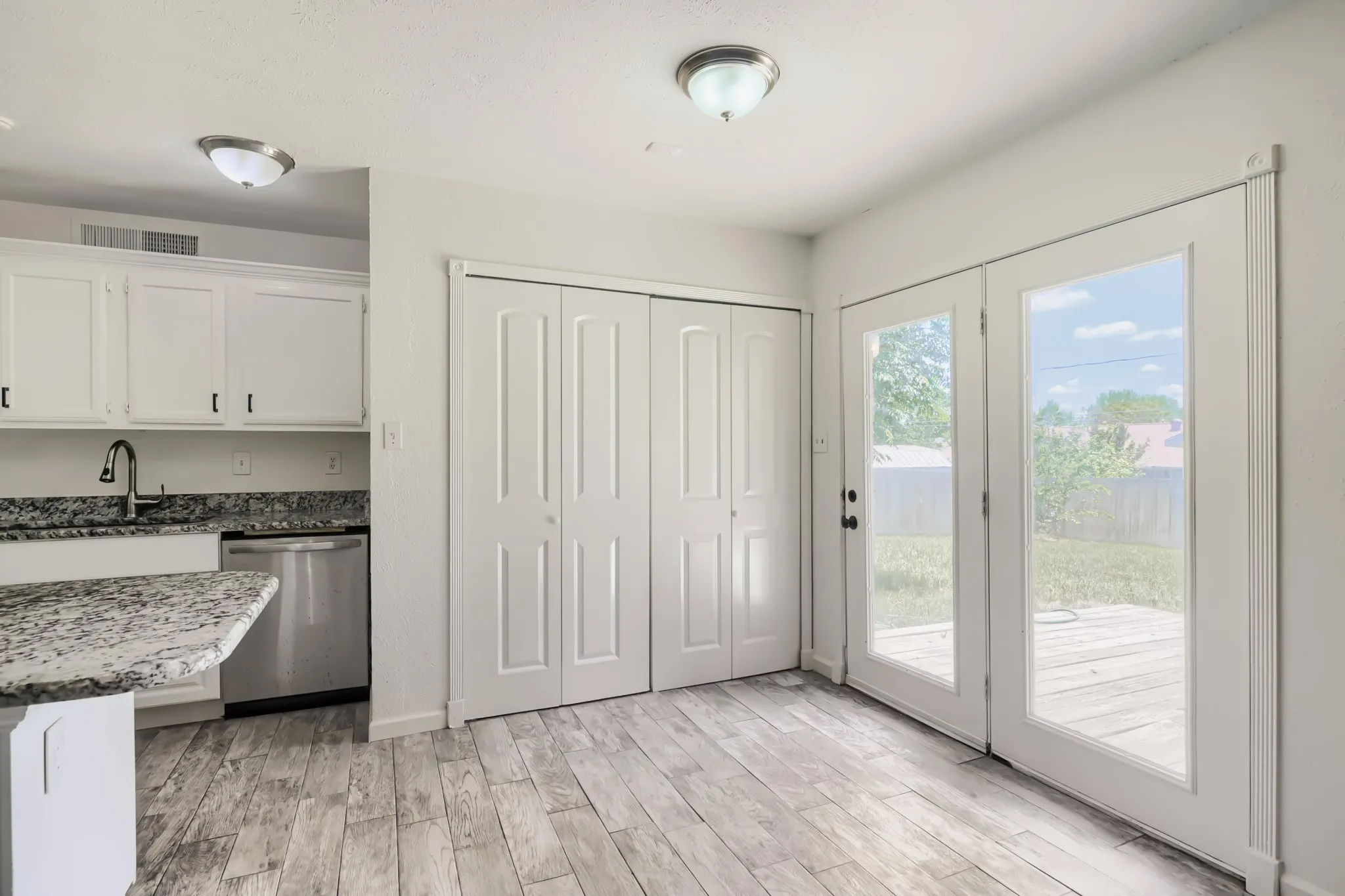 Single Family Residence For Sale in Tarrant County , 804 Netherland Drive, Arlington, Texas 76017, 3 Bedroom, 2 Bathroom, 2 Garage spaces, 1,449 Sqft, built in 1983, mls#21199619, Real Estate Agent in Arlington, Homes For Sale in Tarrant county, Homes For Sale in Arlington, Realtor in Arlington Texas, Real Estate Brokerage Independent Realty Texas, Luminita Cordes Realtor