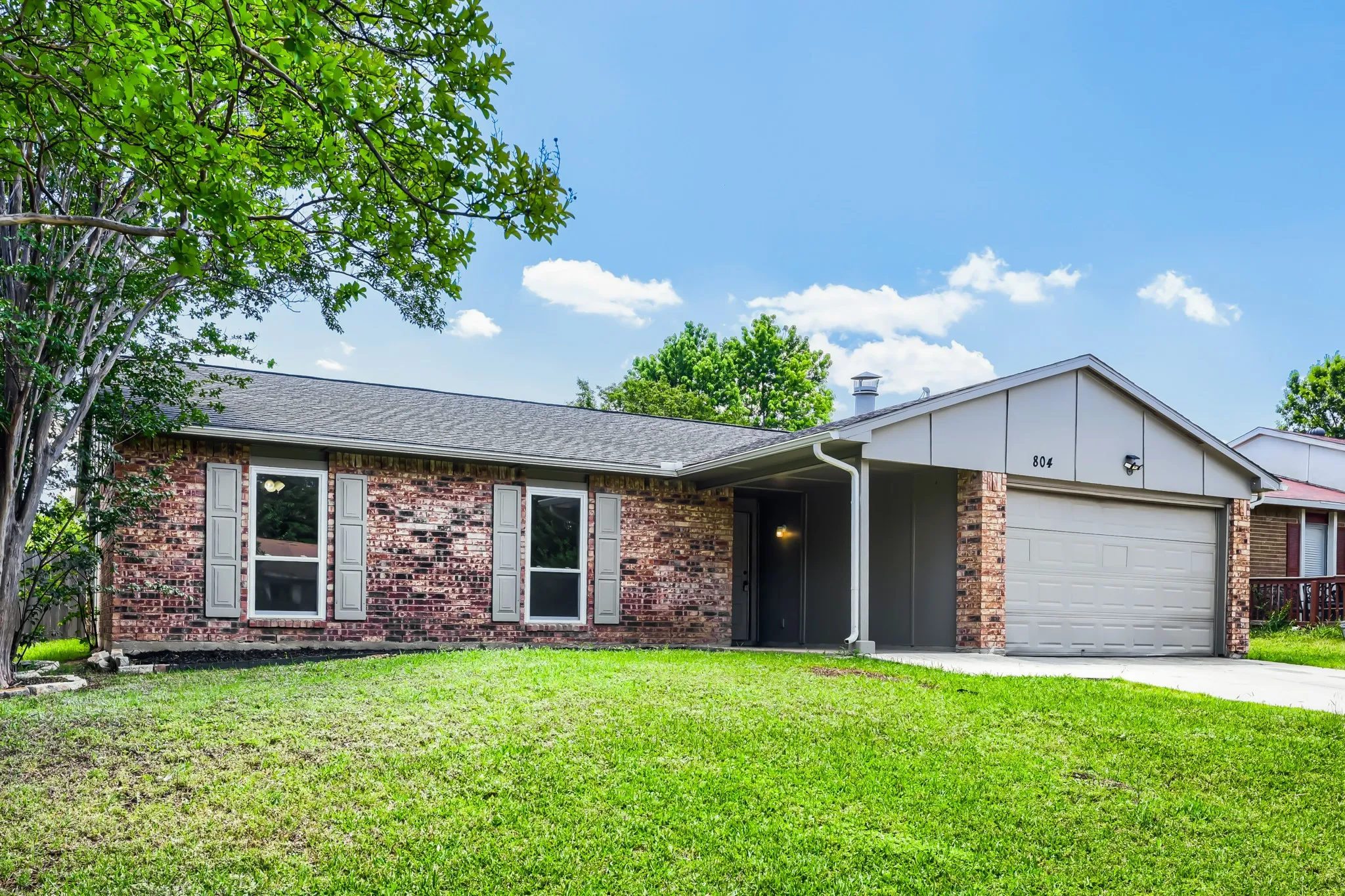 Single Family Residence For Sale in Tarrant County , 804 Netherland Drive, Arlington, Texas 76017, 3 Bedroom, 2 Bathroom, 2 Garage spaces, 1,449 Sqft, built in 1983, mls#21199619, Real Estate Agent in Arlington, Homes For Sale in Tarrant county, Homes For Sale in Arlington, Realtor in Arlington Texas, Real Estate Brokerage Independent Realty Texas, Luminita Cordes Realtor