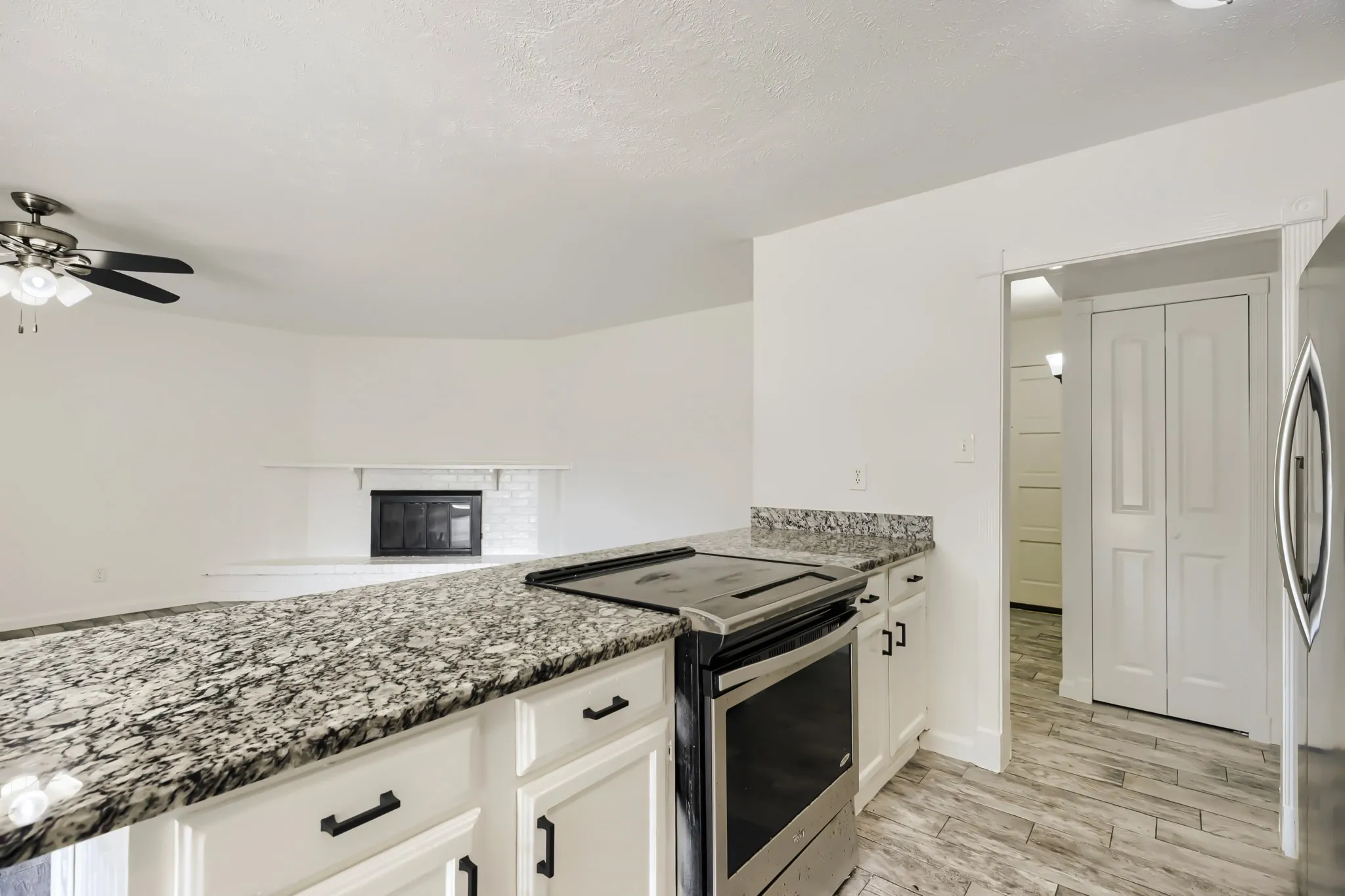 Single Family Residence For Sale in Tarrant County , 804 Netherland Drive, Arlington, Texas 76017, 3 Bedroom, 2 Bathroom, 2 Garage spaces, 1,449 Sqft, built in 1983, mls#21199619, Real Estate Agent in Arlington, Homes For Sale in Tarrant county, Homes For Sale in Arlington, Realtor in Arlington Texas, Real Estate Brokerage Independent Realty Texas, Luminita Cordes Realtor