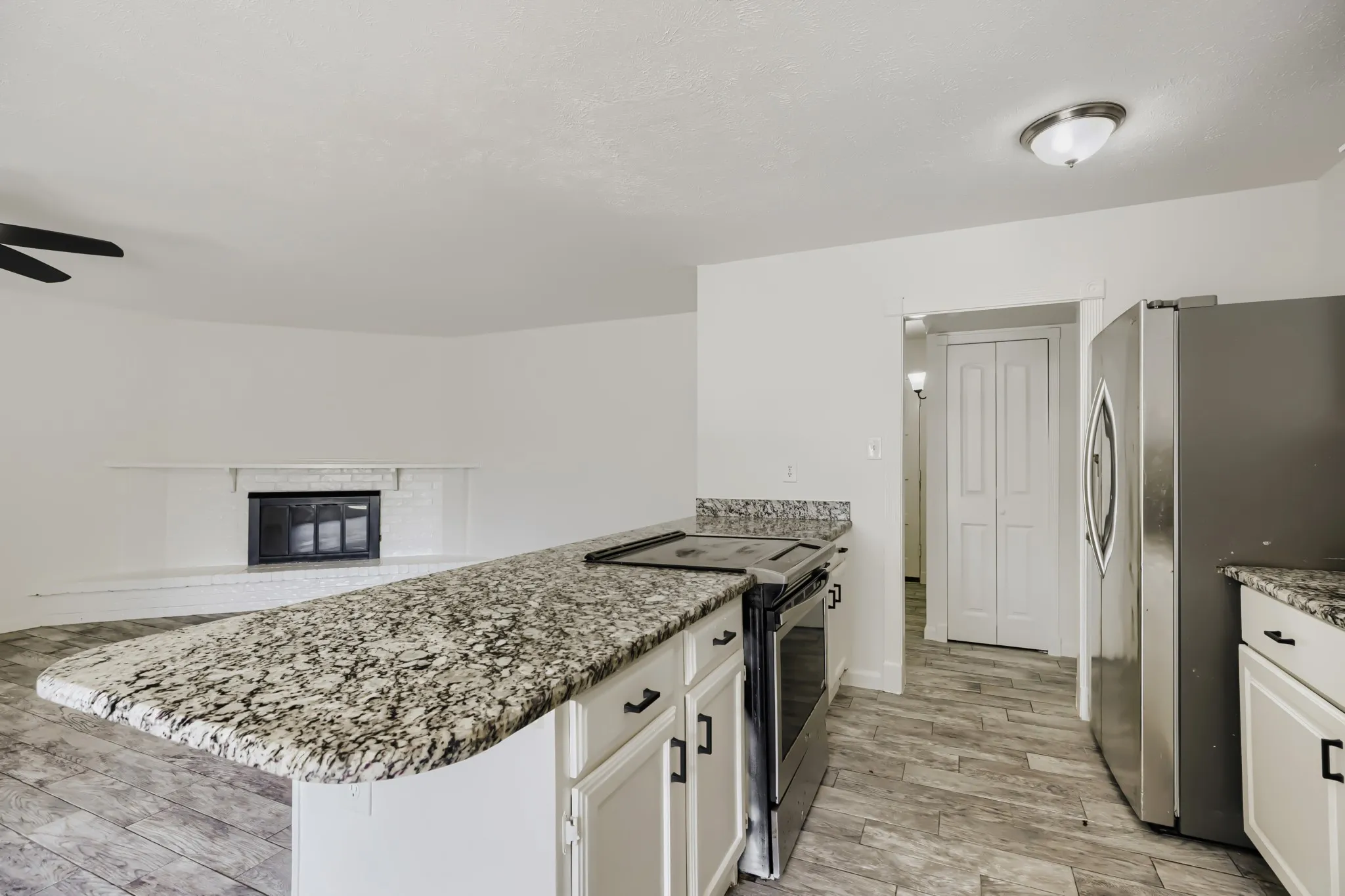 Single Family Residence For Sale in Tarrant County , 804 Netherland Drive, Arlington, Texas 76017, 3 Bedroom, 2 Bathroom, 2 Garage spaces, 1,449 Sqft, built in 1983, mls#21199619, Real Estate Agent in Arlington, Homes For Sale in Tarrant county, Homes For Sale in Arlington, Realtor in Arlington Texas, Real Estate Brokerage Independent Realty Texas, Luminita Cordes Realtor