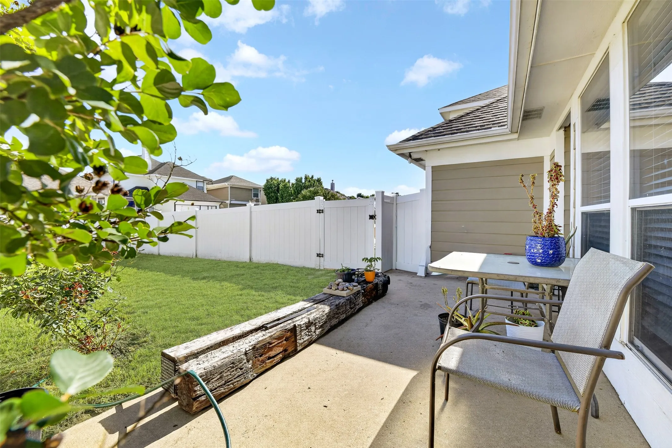 Single Family Residence For Sale in Denton County , 10337 Franklin Drive, Providence Village, Texas 76227, 3 Bedroom, 2 Bathroom, 1 Garage spaces, 1,032 Sqft, built in 2004, mls#21258773, Real Estate Agent in Providence Village, Homes For Sale in Denton county, Homes For Sale in Providence Village, Realtor in Providence Village Texas, Real Estate Brokerage Independent Realty Texas, Luminita Cordes Realtor