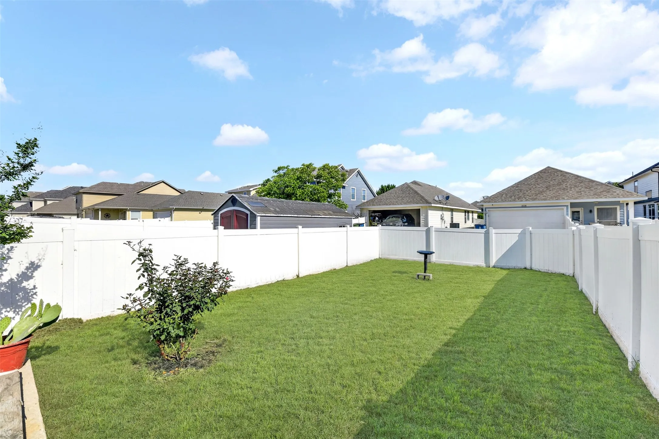 Single Family Residence For Sale in Denton County , 10337 Franklin Drive, Providence Village, Texas 76227, 3 Bedroom, 2 Bathroom, 1 Garage spaces, 1,032 Sqft, built in 2004, mls#21258773, Real Estate Agent in Providence Village, Homes For Sale in Denton county, Homes For Sale in Providence Village, Realtor in Providence Village Texas, Real Estate Brokerage Independent Realty Texas, Luminita Cordes Realtor