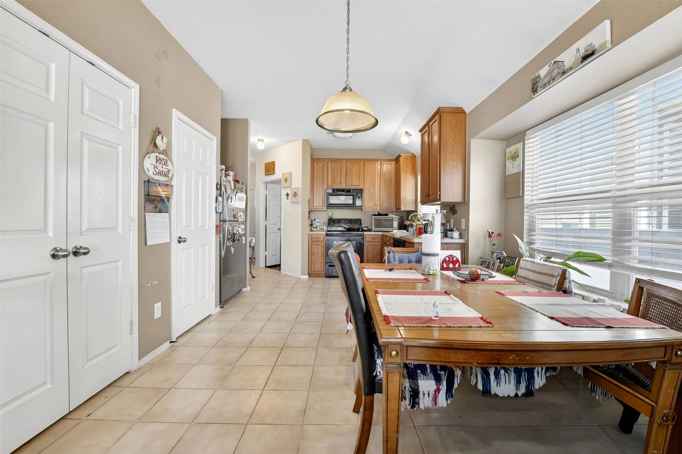 Single Family Residence For Sale in Denton County , 10337 Franklin Drive, Providence Village, Texas 76227, 3 Bedroom, 2 Bathroom, 1 Garage spaces, 1,032 Sqft, built in 2004, mls#21258773, Real Estate Agent in Providence Village, Homes For Sale in Denton county, Homes For Sale in Providence Village, Realtor in Providence Village Texas, Real Estate Brokerage Independent Realty Texas, Luminita Cordes Realtor