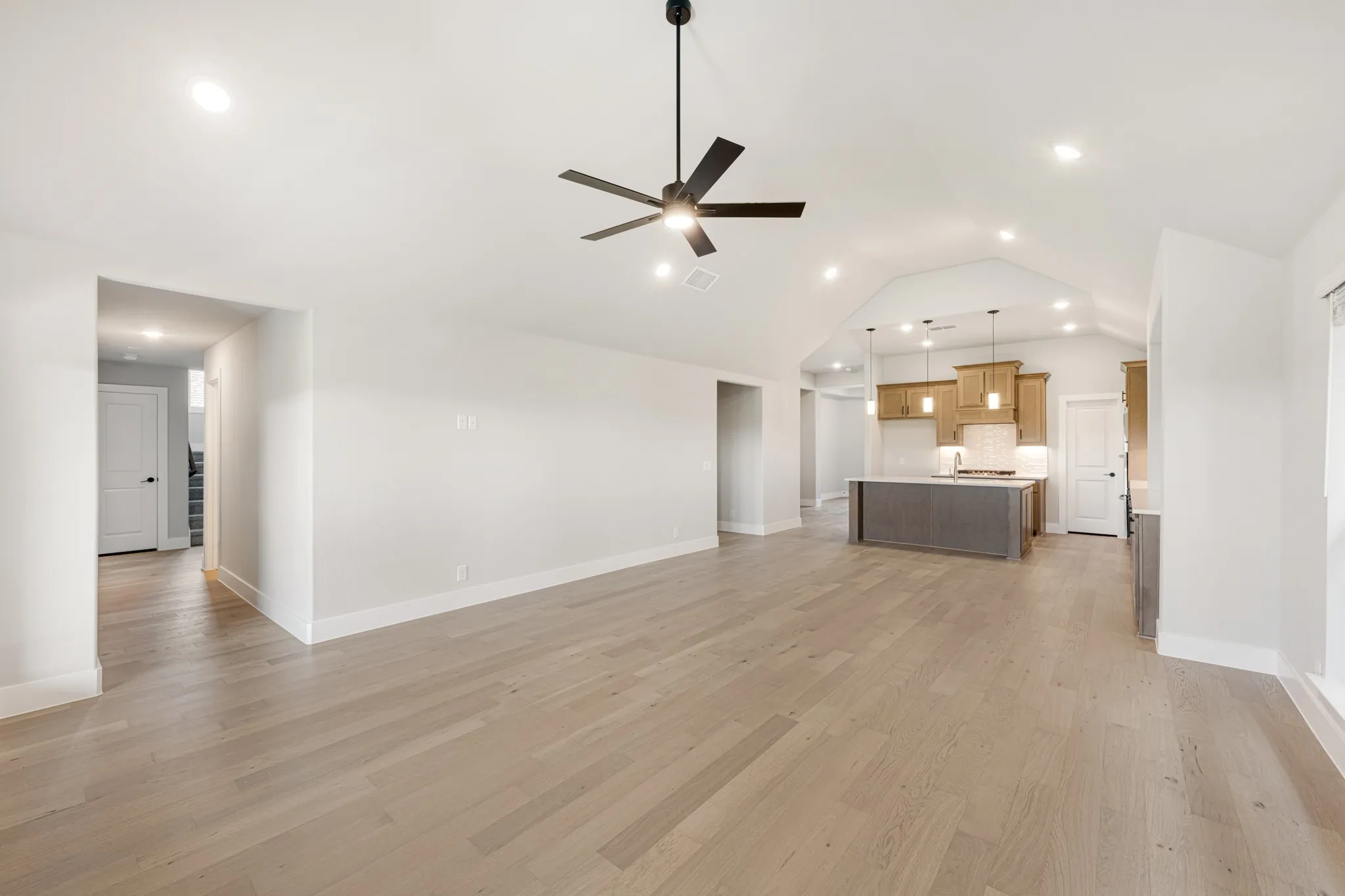 Single Family Residence For Sale in Denton County , 1011 Stonehaven Drive, Justin, Texas 76247, 4 Bedroom, 3 Bathroom, 3 Garage spaces, 2,752 Sqft, built in 2026, mls#21269547, Real Estate Agent in Justin, Homes For Sale in Denton county, Homes For Sale in Justin, Realtor in Justin Texas, Real Estate Brokerage Independent Realty Texas, Luminita Cordes Realtor