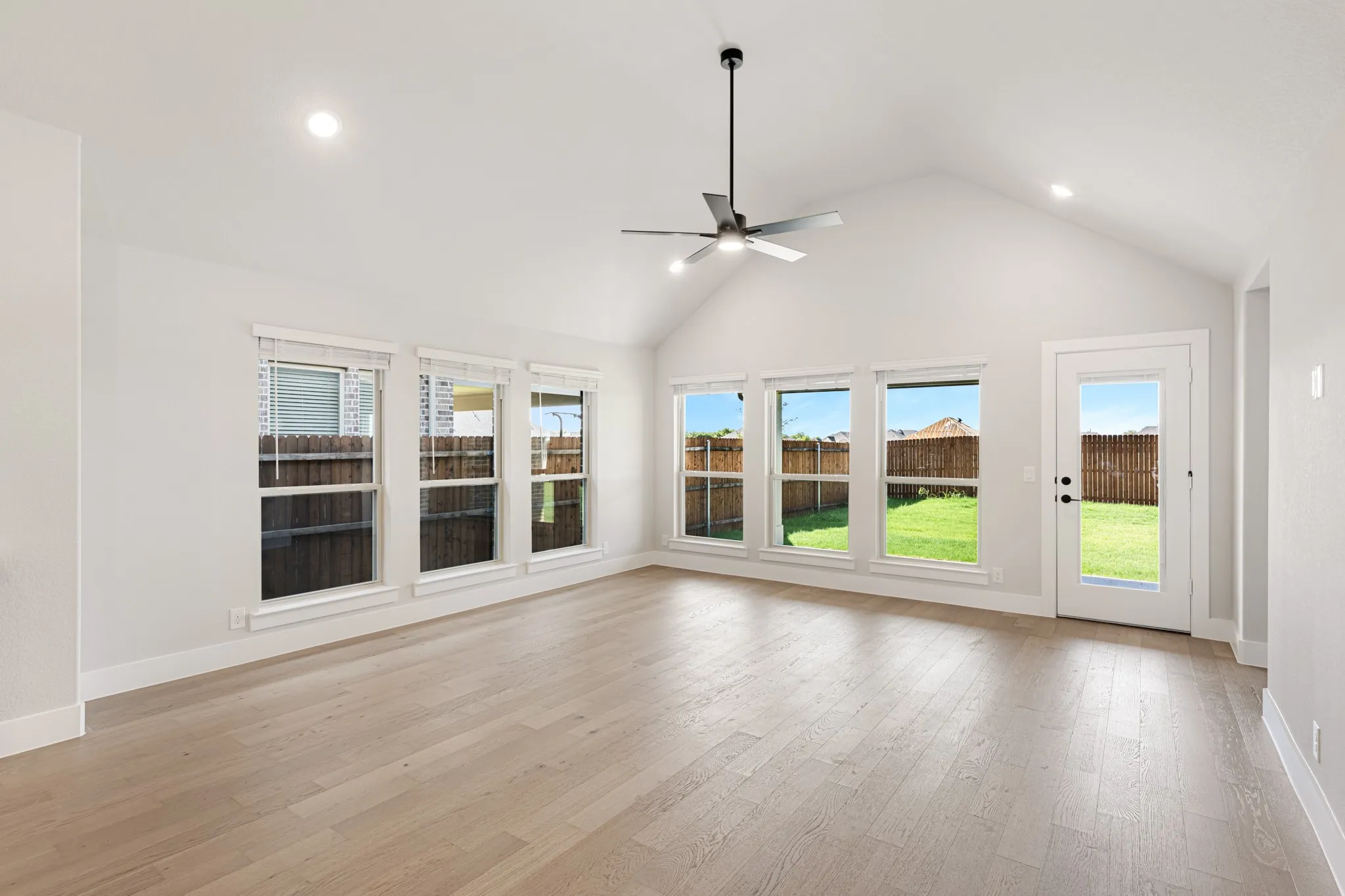 Single Family Residence For Sale in Denton County , 1011 Stonehaven Drive, Justin, Texas 76247, 4 Bedroom, 3 Bathroom, 3 Garage spaces, 2,752 Sqft, built in 2026, mls#21269547, Real Estate Agent in Justin, Homes For Sale in Denton county, Homes For Sale in Justin, Realtor in Justin Texas, Real Estate Brokerage Independent Realty Texas, Luminita Cordes Realtor