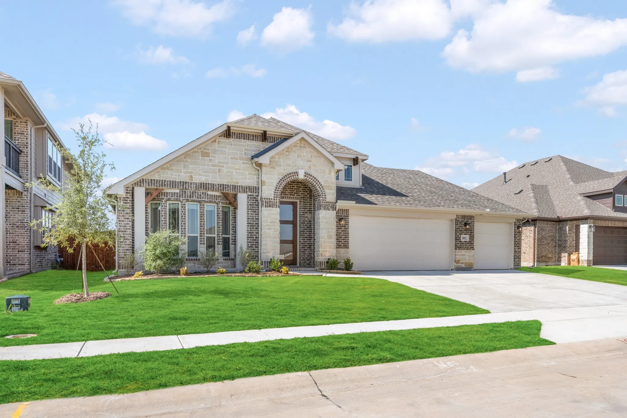 Single Family Residence For Sale in Denton County , 1011 Stonehaven Drive, Justin, Texas 76247, 4 Bedroom, 3 Bathroom, 3 Garage spaces, 2,752 Sqft, built in 2026, mls#21269547, Real Estate Agent in Justin, Homes For Sale in Denton county, Homes For Sale in Justin, Realtor in Justin Texas, Real Estate Brokerage Independent Realty Texas, Luminita Cordes Realtor
