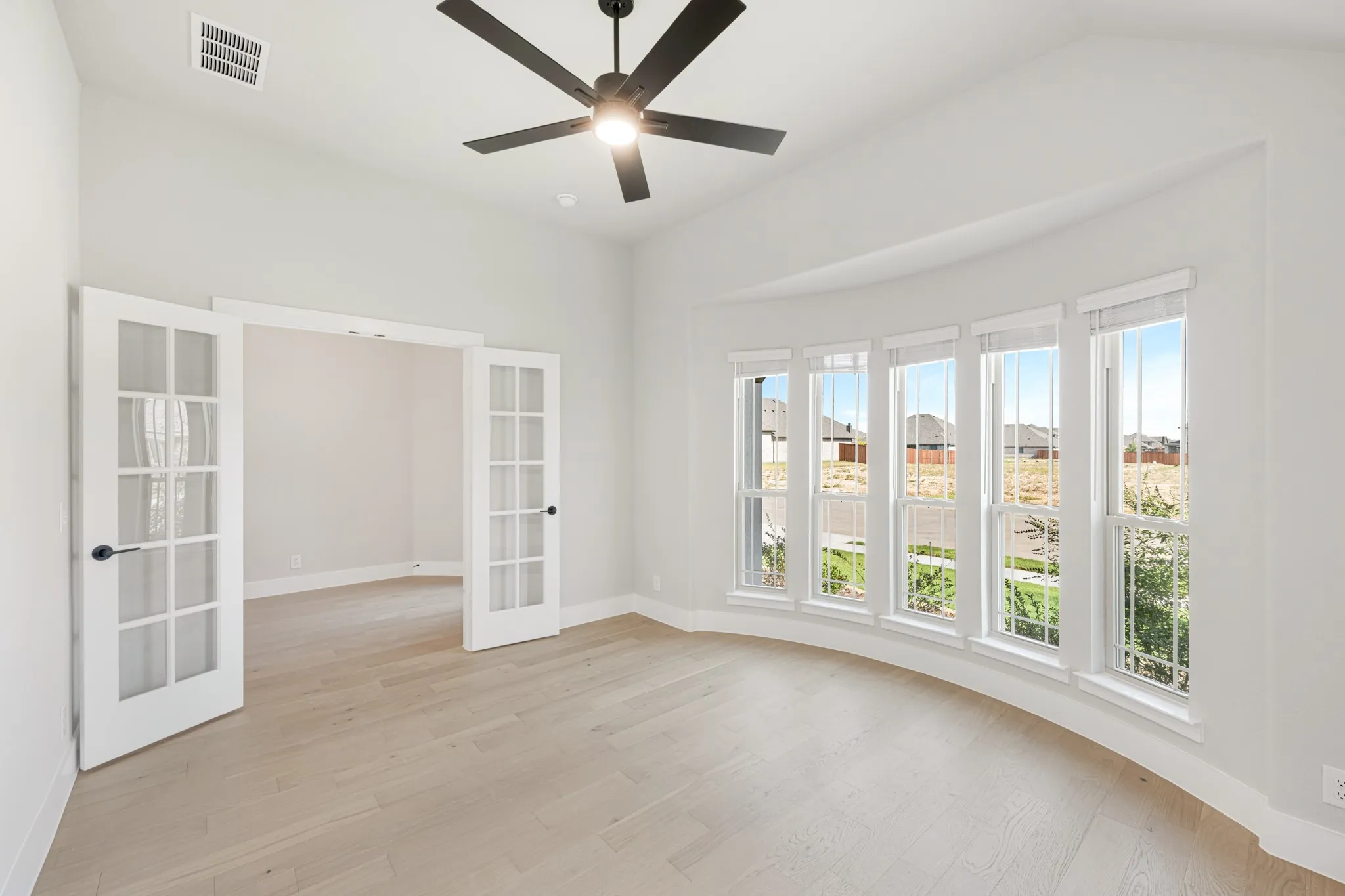 Single Family Residence For Sale in Denton County , 1011 Stonehaven Drive, Justin, Texas 76247, 4 Bedroom, 3 Bathroom, 3 Garage spaces, 2,752 Sqft, built in 2026, mls#21269547, Real Estate Agent in Justin, Homes For Sale in Denton county, Homes For Sale in Justin, Realtor in Justin Texas, Real Estate Brokerage Independent Realty Texas, Luminita Cordes Realtor