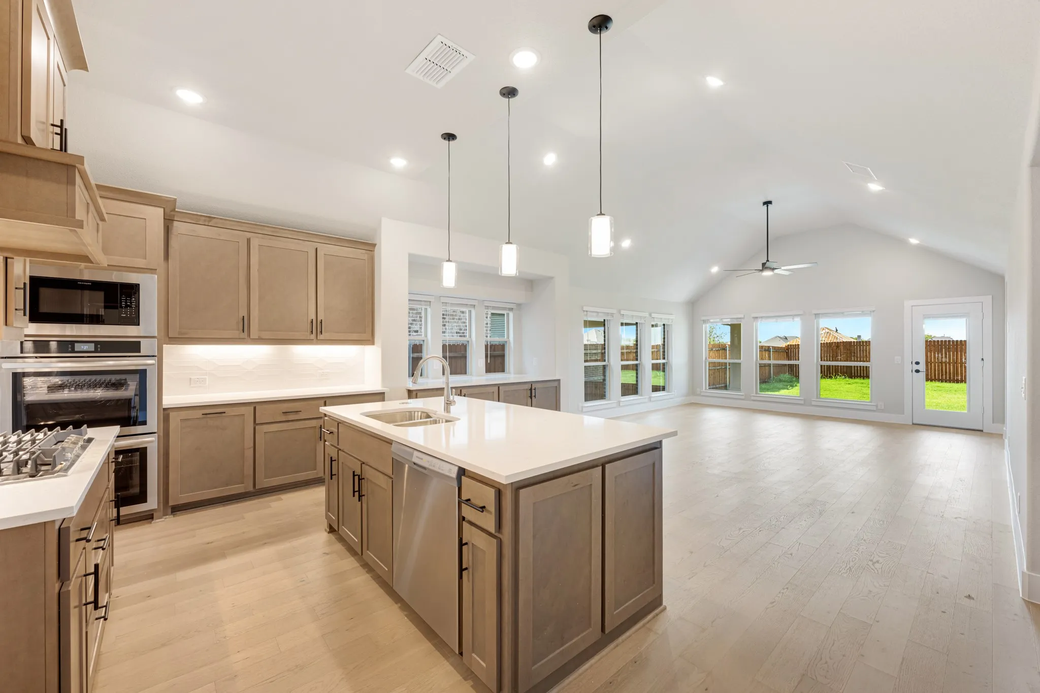 Single Family Residence For Sale in Denton County , 1011 Stonehaven Drive, Justin, Texas 76247, 4 Bedroom, 3 Bathroom, 3 Garage spaces, 2,752 Sqft, built in 2026, mls#21269547, Real Estate Agent in Justin, Homes For Sale in Denton county, Homes For Sale in Justin, Realtor in Justin Texas, Real Estate Brokerage Independent Realty Texas, Luminita Cordes Realtor