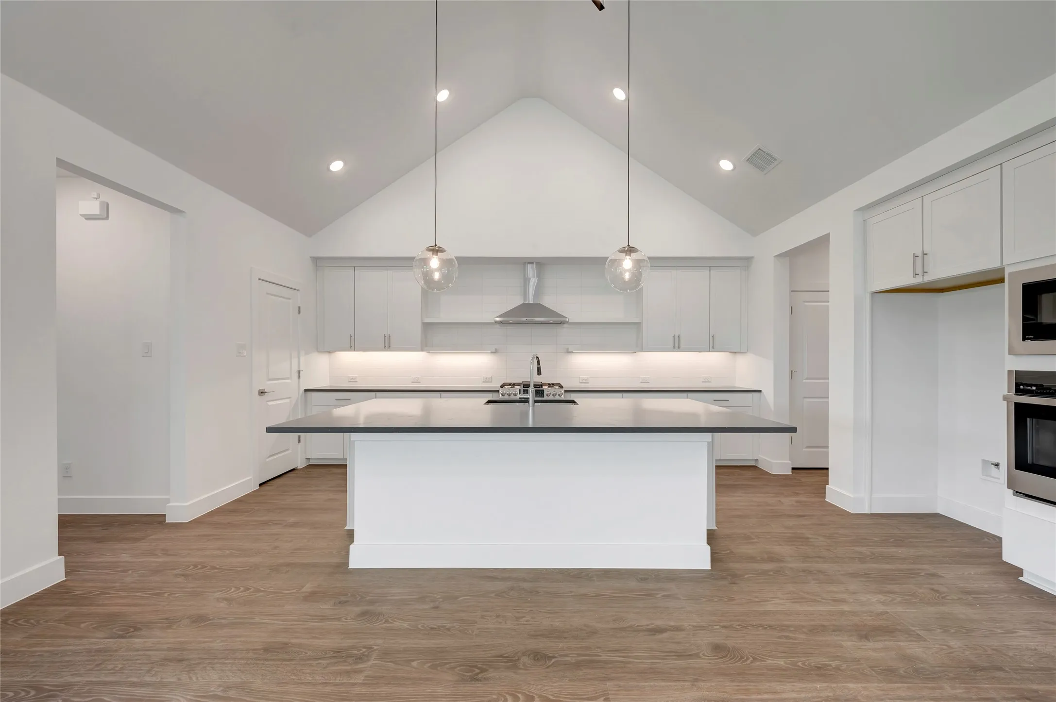 Single Family Residence For Sale in Denton County , 1011 Ashcroft Lane, Justin, Texas 76247, 5 Bedroom, 5 Bathroom, 3 Garage spaces, 3,794 Sqft, built in 2026, mls#21269654, Real Estate Agent in Justin, Homes For Sale in Denton county, Homes For Sale in Justin, Realtor in Justin Texas, Real Estate Brokerage Independent Realty Texas, Luminita Cordes Realtor