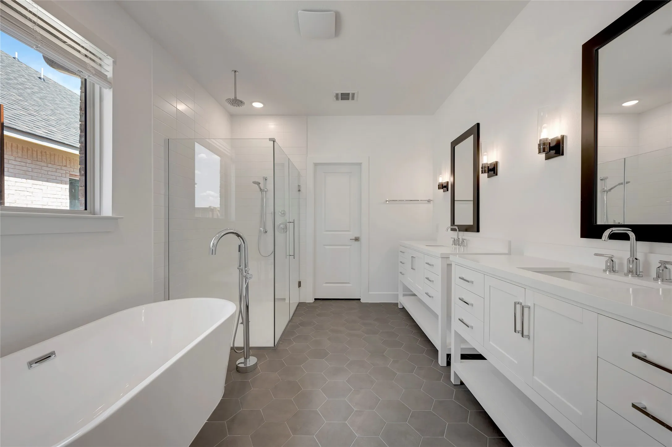 Single Family Residence For Sale in Denton County , 1011 Ashcroft Lane, Justin, Texas 76247, 5 Bedroom, 5 Bathroom, 3 Garage spaces, 3,794 Sqft, built in 2026, mls#21269654, Real Estate Agent in Justin, Homes For Sale in Denton county, Homes For Sale in Justin, Realtor in Justin Texas, Real Estate Brokerage Independent Realty Texas, Luminita Cordes Realtor