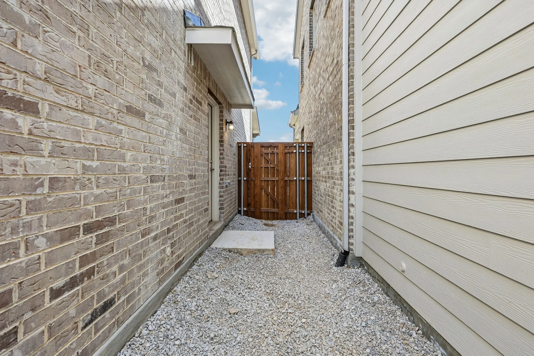 Single Family Residence For Sale in Denton County , 2733 Kobuk Drive, Corinth, Texas 76210, 3 Bedroom, 3 Bathroom, 2 Garage spaces, 1,882 Sqft, built in 2026, mls#21268833, Real Estate Agent in Corinth, Homes For Sale in Denton county, Homes For Sale in Corinth, Realtor in Corinth Texas, Real Estate Brokerage Independent Realty Texas, Luminita Cordes Realtor