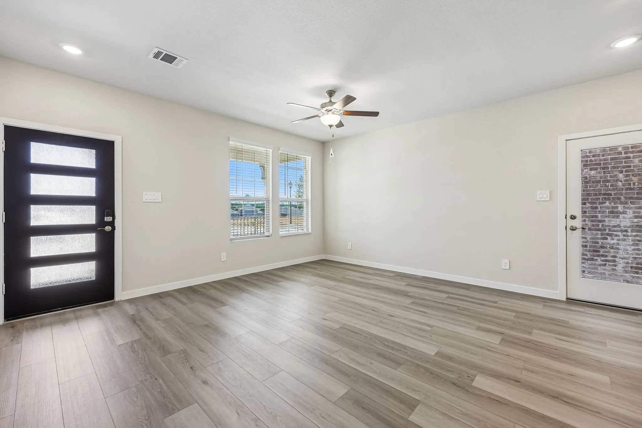 Single Family Residence For Sale in Denton County , 2733 Kobuk Drive, Corinth, Texas 76210, 3 Bedroom, 3 Bathroom, 2 Garage spaces, 1,882 Sqft, built in 2026, mls#21268833, Real Estate Agent in Corinth, Homes For Sale in Denton county, Homes For Sale in Corinth, Realtor in Corinth Texas, Real Estate Brokerage Independent Realty Texas, Luminita Cordes Realtor