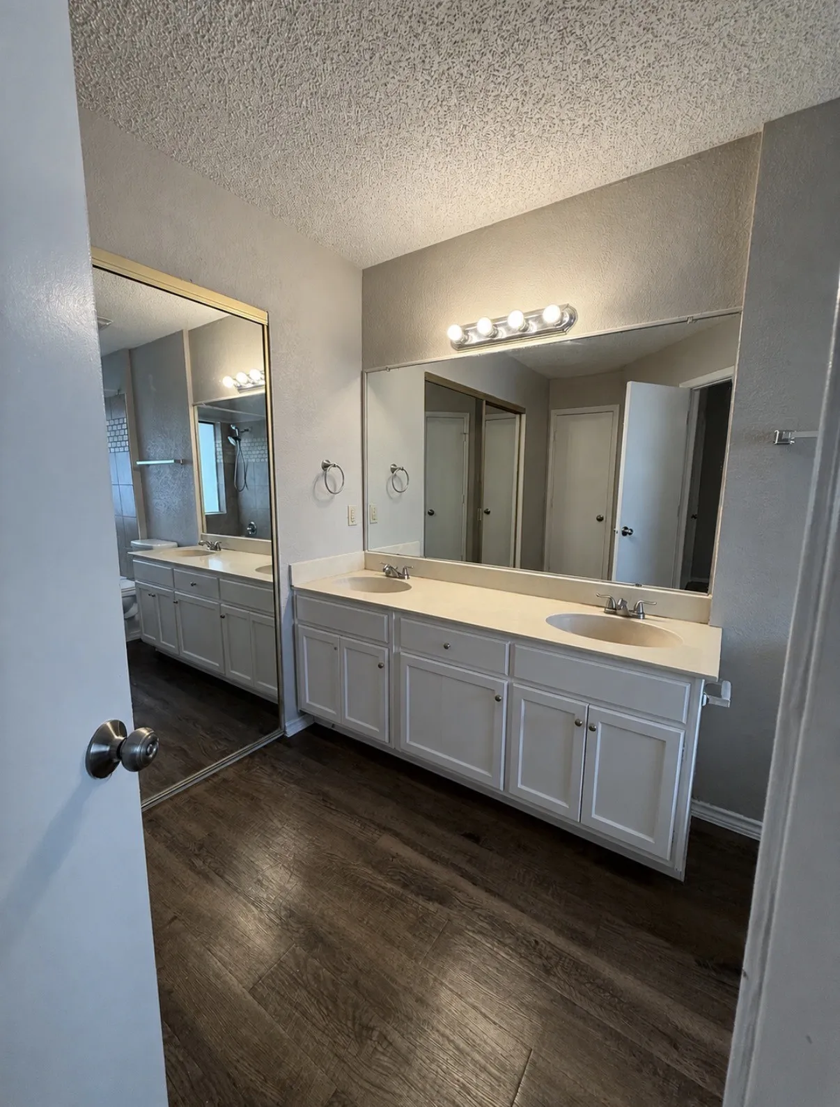 Single Family Residence For Rent in Dallas County , 1715 Highgate Place, Garland, Texas 75044, 3 Bedrooms, 2 Bathrooms, 2 Garage spaces, 1,254 Sqft, built in 1985, Price $1,995, mls#21269679, Real Estate Agent in Garland, Homes For Rent in Dallas county, Homes For Rent in Garland, Realtor in Garland Texas, Real Estate Brokerage Independent Realty Texas, Luminita Cordes Realtor