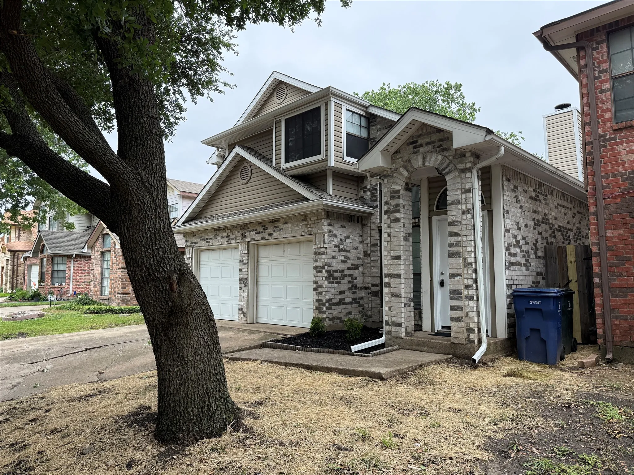 Single Family Residence For Rent in Dallas County , 1715 Highgate Place, Garland, Texas 75044, 3 Bedrooms, 2 Bathrooms, 2 Garage spaces, 1,254 Sqft, built in 1985, Price $1,995, mls#21269679, Real Estate Agent in Garland, Homes For Rent in Dallas county, Homes For Rent in Garland, Realtor in Garland Texas, Real Estate Brokerage Independent Realty Texas, Luminita Cordes Realtor