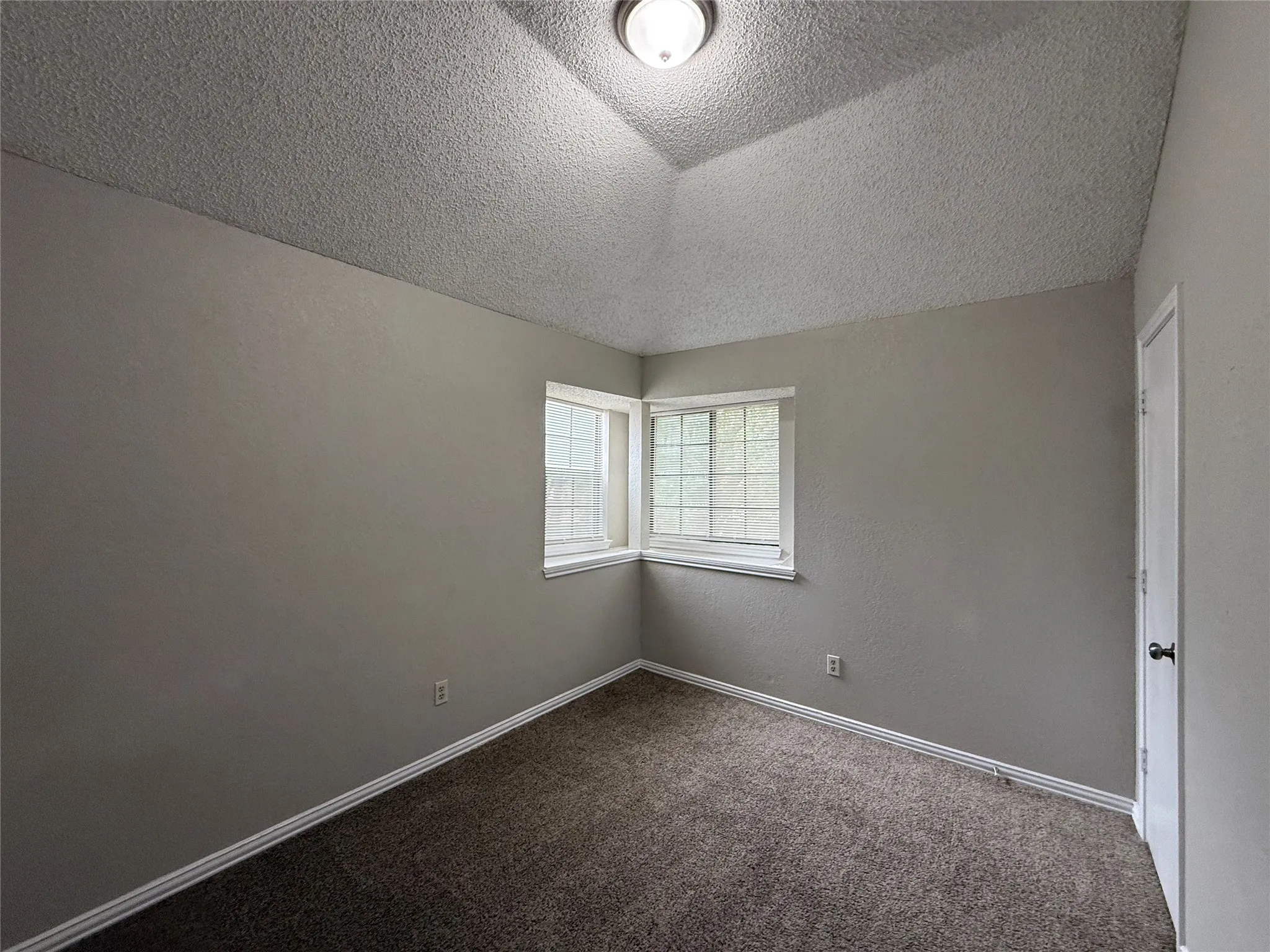 Single Family Residence For Rent in Dallas County , 1715 Highgate Place, Garland, Texas 75044, 3 Bedrooms, 2 Bathrooms, 2 Garage spaces, 1,254 Sqft, built in 1985, Price $1,995, mls#21269679, Real Estate Agent in Garland, Homes For Rent in Dallas county, Homes For Rent in Garland, Realtor in Garland Texas, Real Estate Brokerage Independent Realty Texas, Luminita Cordes Realtor