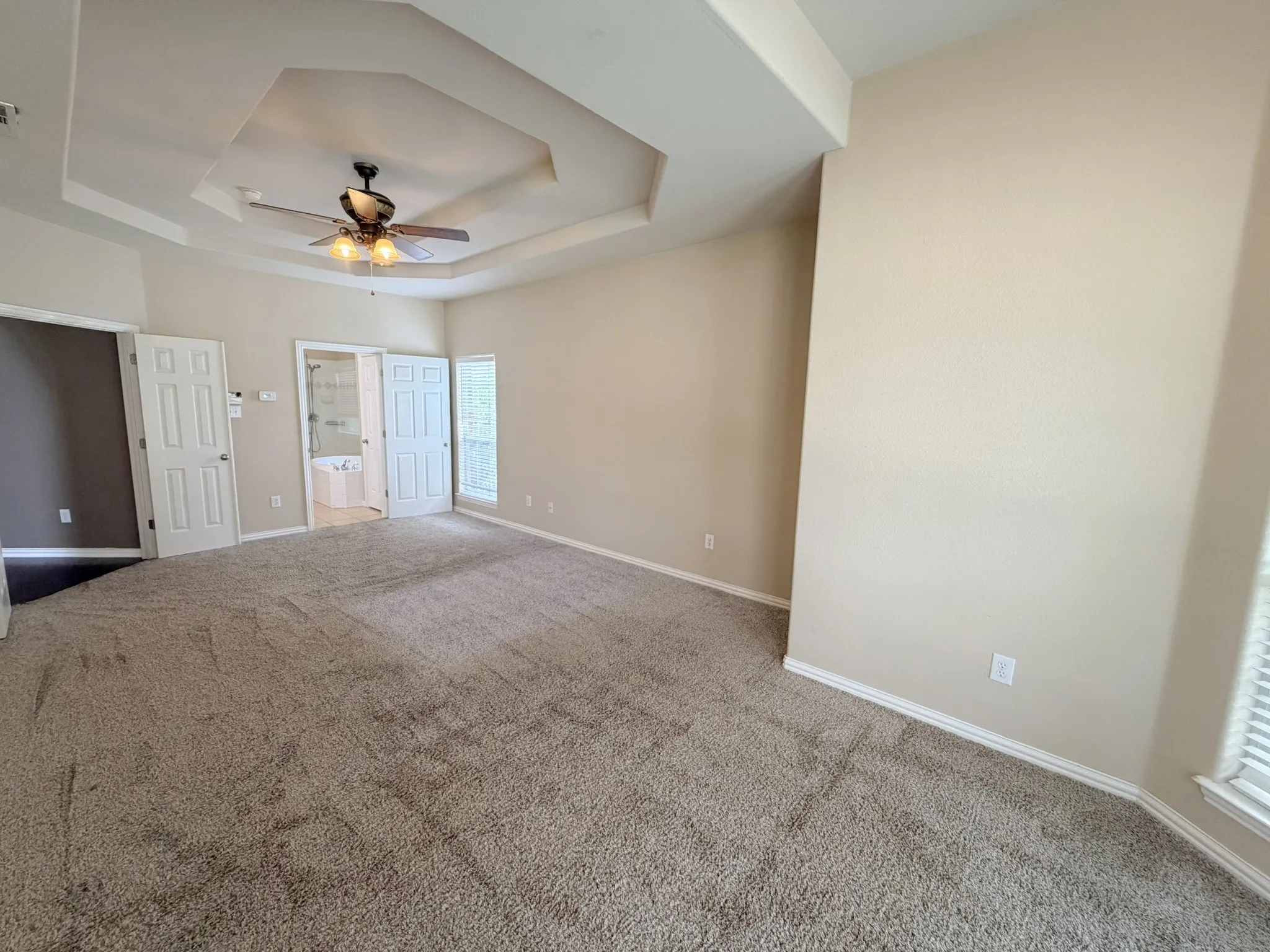 Single Family Residence For Sale in Johnson County , 216 Flagstone Drive, Burleson, Texas 76028, 5 Bedroom, 3 Bathroom, 2 Garage spaces, 2,406 Sqft, built in 2002, mls#21269647, Real Estate Agent in Burleson, Homes For Sale in Johnson county, Homes For Sale in Burleson, Realtor in Burleson Texas, Real Estate Brokerage Independent Realty Texas, Luminita Cordes Realtor