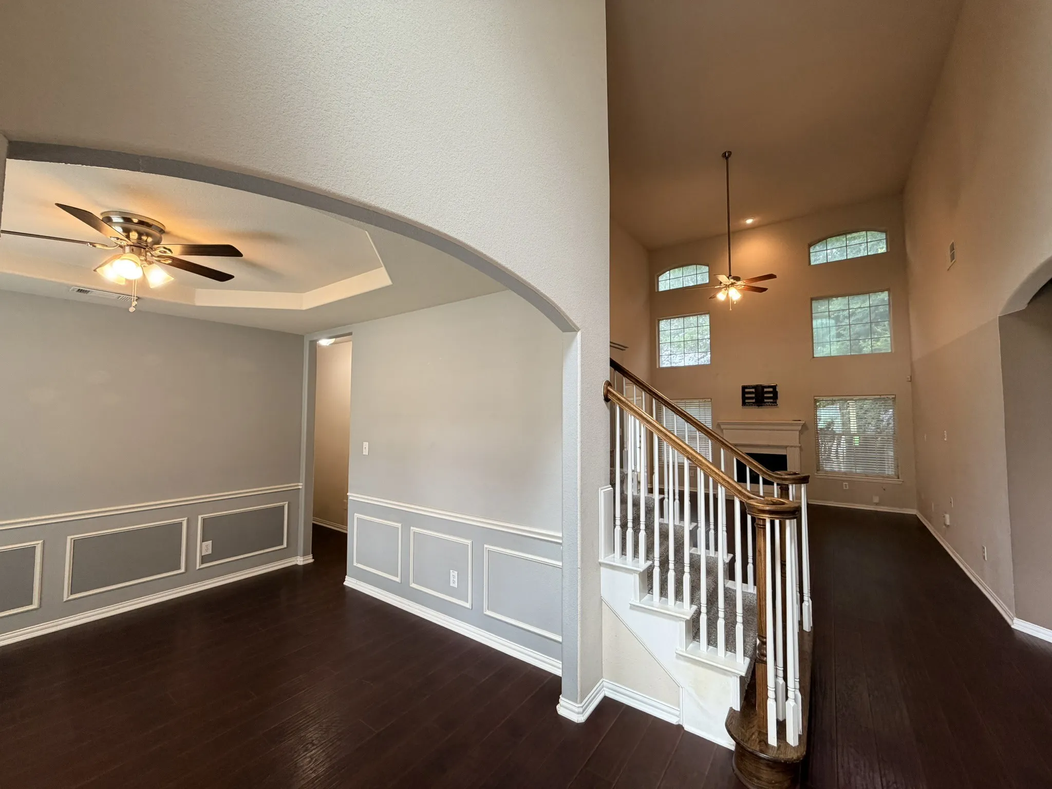 Single Family Residence For Sale in Johnson County , 216 Flagstone Drive, Burleson, Texas 76028, 5 Bedroom, 3 Bathroom, 2 Garage spaces, 2,406 Sqft, built in 2002, mls#21269647, Real Estate Agent in Burleson, Homes For Sale in Johnson county, Homes For Sale in Burleson, Realtor in Burleson Texas, Real Estate Brokerage Independent Realty Texas, Luminita Cordes Realtor