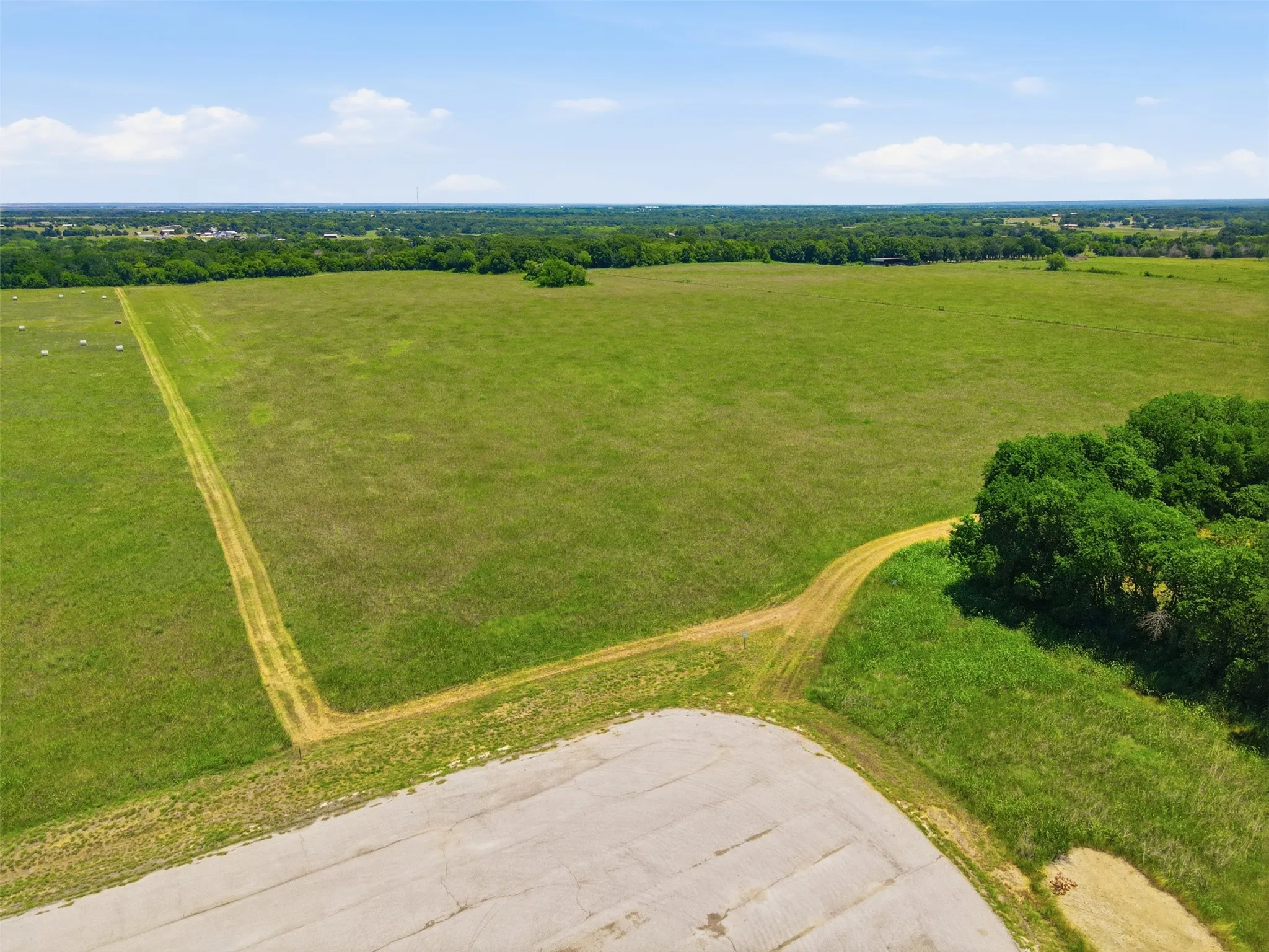 Unimproved Land For Sale in Johnson County , 421 Chambers Creek Trail, Alvarado, Texas 76009, 0, 0, Garage spaces, 0 Sqft, built in 0, mls#21269616, Real Estate Agent in Alvarado, Homes For Sale in Johnson county, Homes For Sale in Alvarado, Realtor in Alvarado Texas, Real Estate Brokerage Independent Realty Texas, Luminita Cordes Realtor
