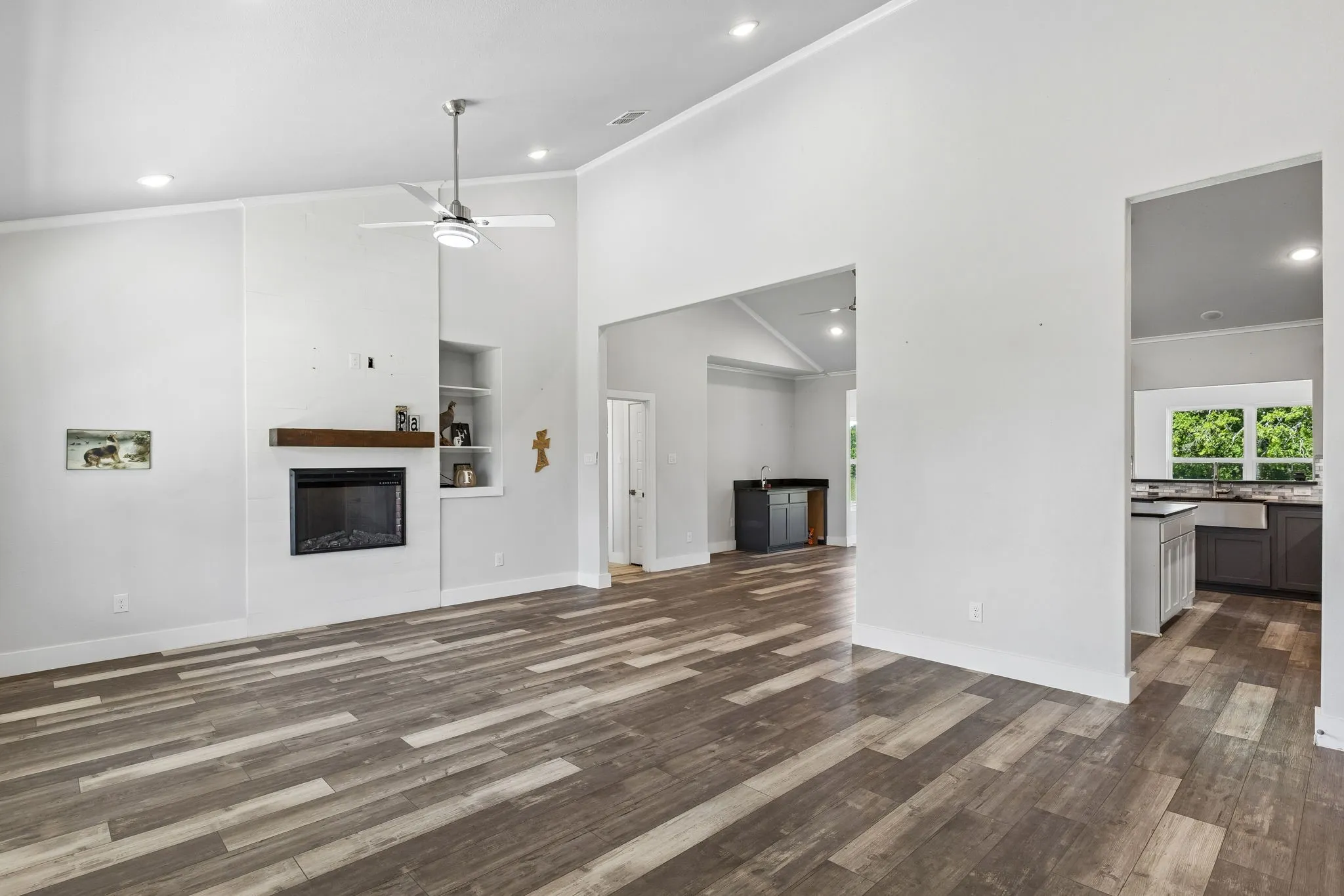Single Family Residence For Sale in Hunt County , 2584 County Road 2134, Caddo Mills, Texas 75135, 3 Bedroom, 2 Bathroom, 2 Garage spaces, 2,282 Sqft, built in 2020, mls#21269710, Real Estate Agent in Caddo Mills, Homes For Sale in Hunt county, Homes For Sale in Caddo Mills, Realtor in Caddo Mills Texas, Real Estate Brokerage Independent Realty Texas, Luminita Cordes Realtor