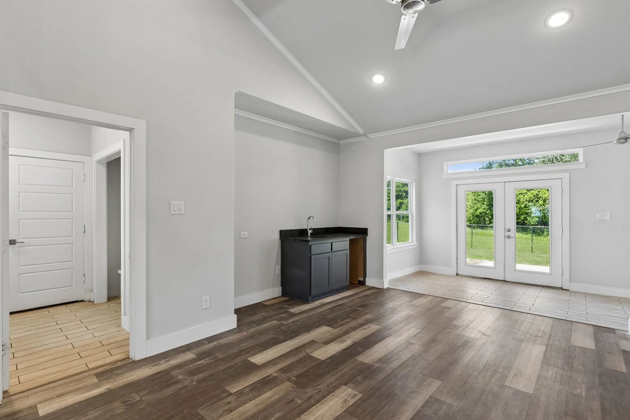 Single Family Residence For Sale in Hunt County , 2584 County Road 2134, Caddo Mills, Texas 75135, 3 Bedroom, 2 Bathroom, 2 Garage spaces, 2,282 Sqft, built in 2020, mls#21269710, Real Estate Agent in Caddo Mills, Homes For Sale in Hunt county, Homes For Sale in Caddo Mills, Realtor in Caddo Mills Texas, Real Estate Brokerage Independent Realty Texas, Luminita Cordes Realtor