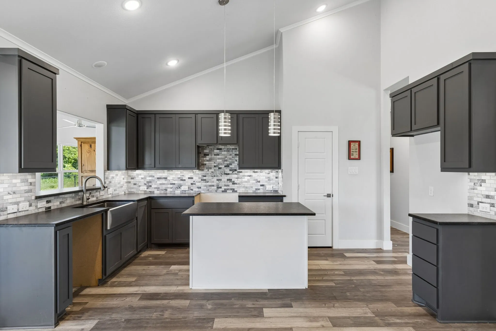 Single Family Residence For Sale in Hunt County , 2584 County Road 2134, Caddo Mills, Texas 75135, 3 Bedroom, 2 Bathroom, 2 Garage spaces, 2,282 Sqft, built in 2020, mls#21269710, Real Estate Agent in Caddo Mills, Homes For Sale in Hunt county, Homes For Sale in Caddo Mills, Realtor in Caddo Mills Texas, Real Estate Brokerage Independent Realty Texas, Luminita Cordes Realtor