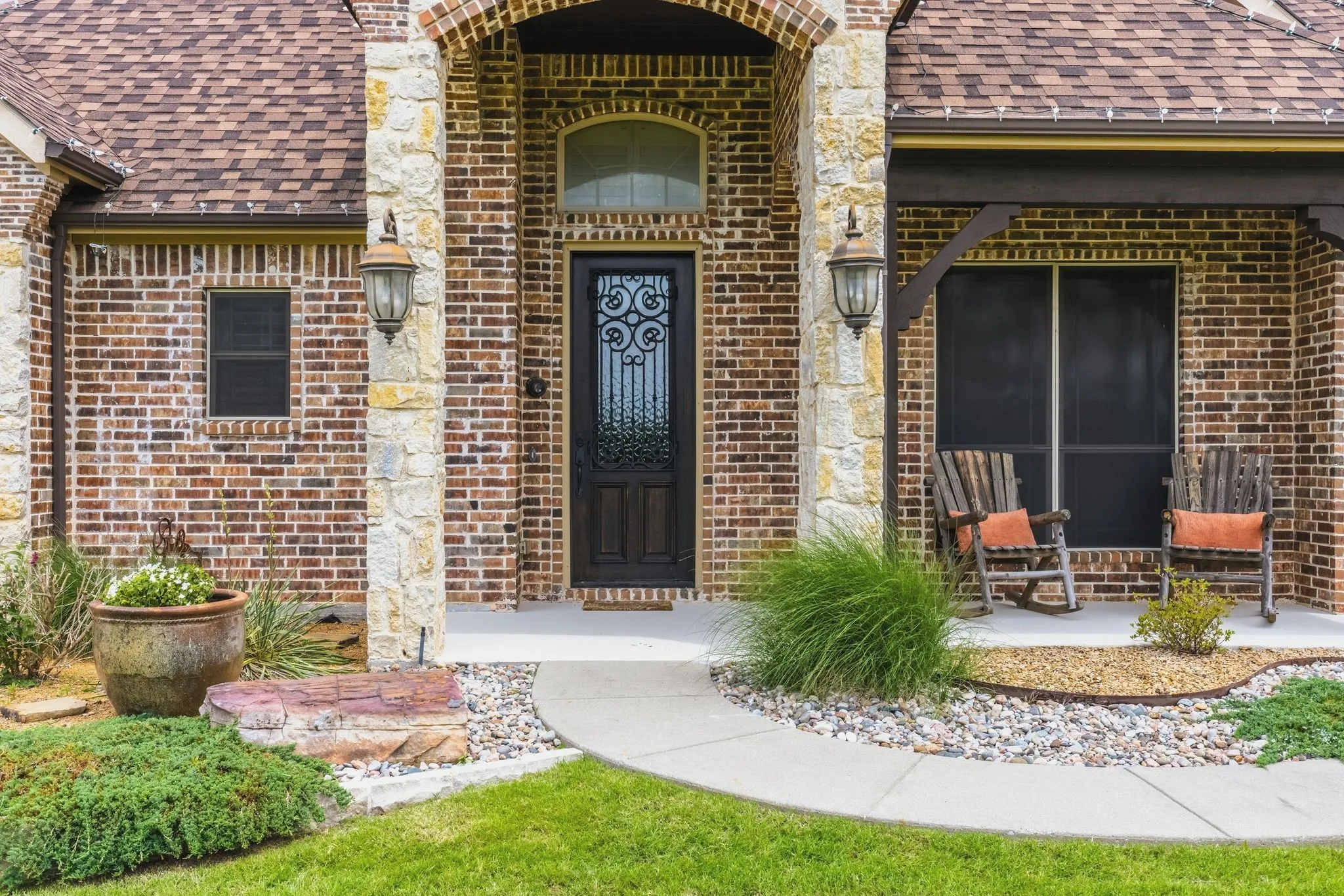 Single Family Residence For Sale in Hunt County , 3031 Hillview Drive, Royse City, Texas 75189, 4 Bedroom, 7 Bathroom, 3 Garage spaces, 3,738 Sqft, built in 2010, Price $985,000, mls#21257192, Real Estate Agent in Royse City, Homes For Sale in Hunt county, Homes For Sale in Royse City, Realtor in Royse City Texas, Real Estate Brokerage Independent Realty Texas, Luminita Cordes Realtor