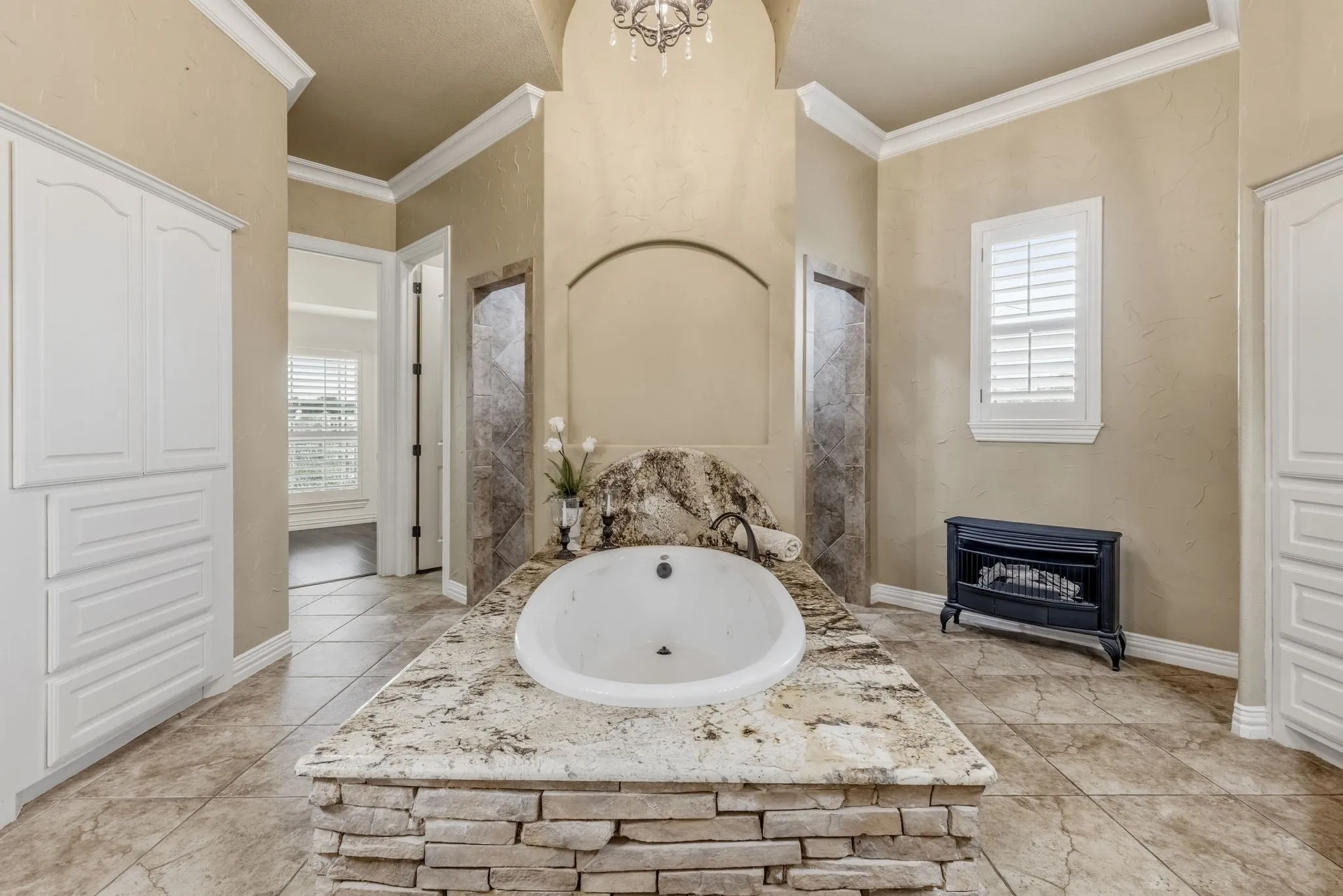 Single Family Residence For Sale in Hunt County , 3031 Hillview Drive, Royse City, Texas 75189, 4 Bedroom, 7 Bathroom, 3 Garage spaces, 3,738 Sqft, built in 2010, Price $985,000, mls#21257192, Real Estate Agent in Royse City, Homes For Sale in Hunt county, Homes For Sale in Royse City, Realtor in Royse City Texas, Real Estate Brokerage Independent Realty Texas, Luminita Cordes Realtor