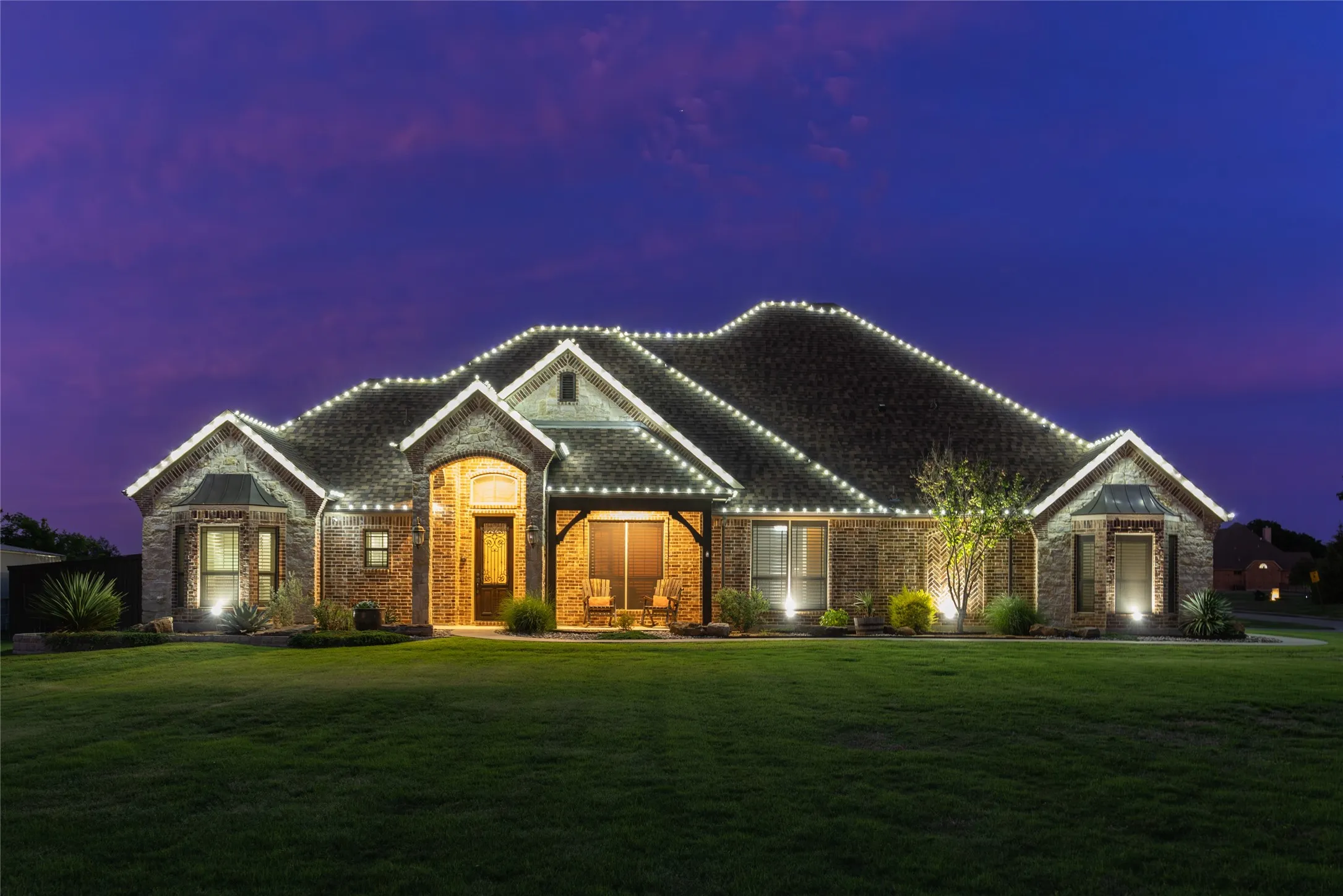 Single Family Residence For Sale in Hunt County , 3031 Hillview Drive, Royse City, Texas 75189, 4 Bedroom, 7 Bathroom, 3 Garage spaces, 3,738 Sqft, built in 2010, Price $985,000, mls#21257192, Real Estate Agent in Royse City, Homes For Sale in Hunt county, Homes For Sale in Royse City, Realtor in Royse City Texas, Real Estate Brokerage Independent Realty Texas, Luminita Cordes Realtor