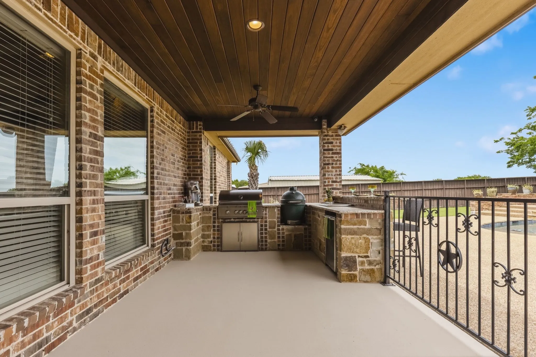Single Family Residence For Sale in Hunt County , 3031 Hillview Drive, Royse City, Texas 75189, 4 Bedroom, 7 Bathroom, 3 Garage spaces, 3,738 Sqft, built in 2010, Price $985,000, mls#21257192, Real Estate Agent in Royse City, Homes For Sale in Hunt county, Homes For Sale in Royse City, Realtor in Royse City Texas, Real Estate Brokerage Independent Realty Texas, Luminita Cordes Realtor