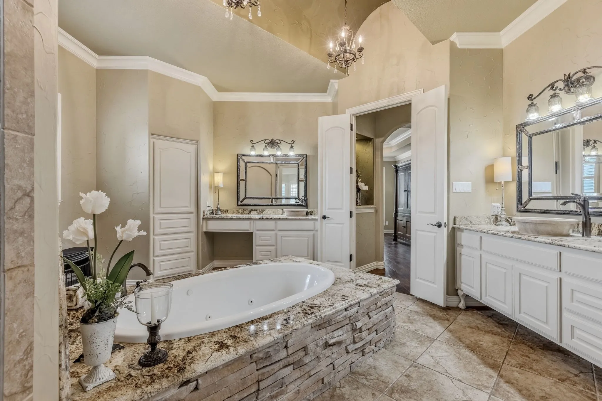 Single Family Residence For Sale in Hunt County , 3031 Hillview Drive, Royse City, Texas 75189, 4 Bedroom, 7 Bathroom, 3 Garage spaces, 3,738 Sqft, built in 2010, Price $985,000, mls#21257192, Real Estate Agent in Royse City, Homes For Sale in Hunt county, Homes For Sale in Royse City, Realtor in Royse City Texas, Real Estate Brokerage Independent Realty Texas, Luminita Cordes Realtor
