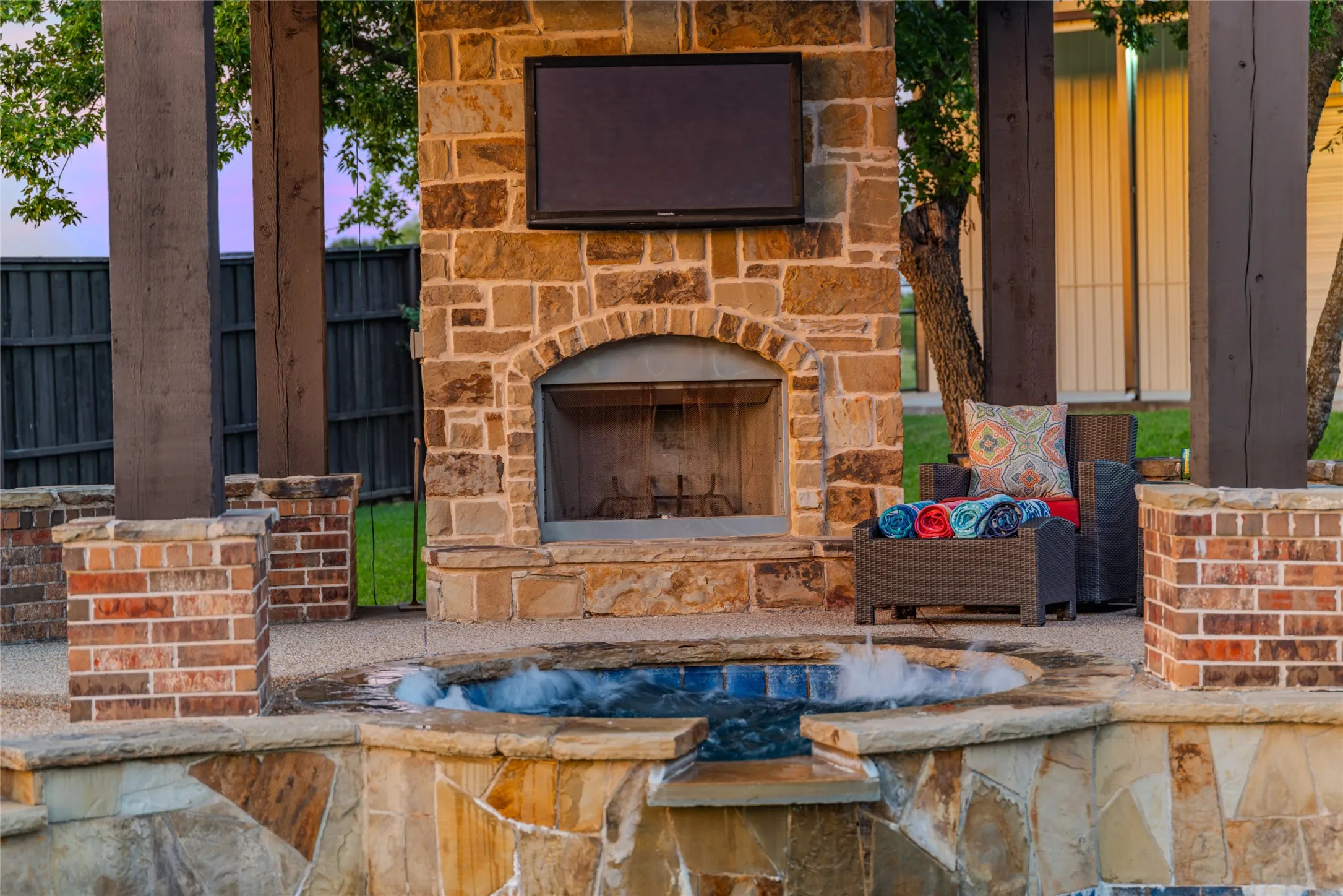Single Family Residence For Sale in Hunt County , 3031 Hillview Drive, Royse City, Texas 75189, 4 Bedroom, 7 Bathroom, 3 Garage spaces, 3,738 Sqft, built in 2010, Price $985,000, mls#21257192, Real Estate Agent in Royse City, Homes For Sale in Hunt county, Homes For Sale in Royse City, Realtor in Royse City Texas, Real Estate Brokerage Independent Realty Texas, Luminita Cordes Realtor