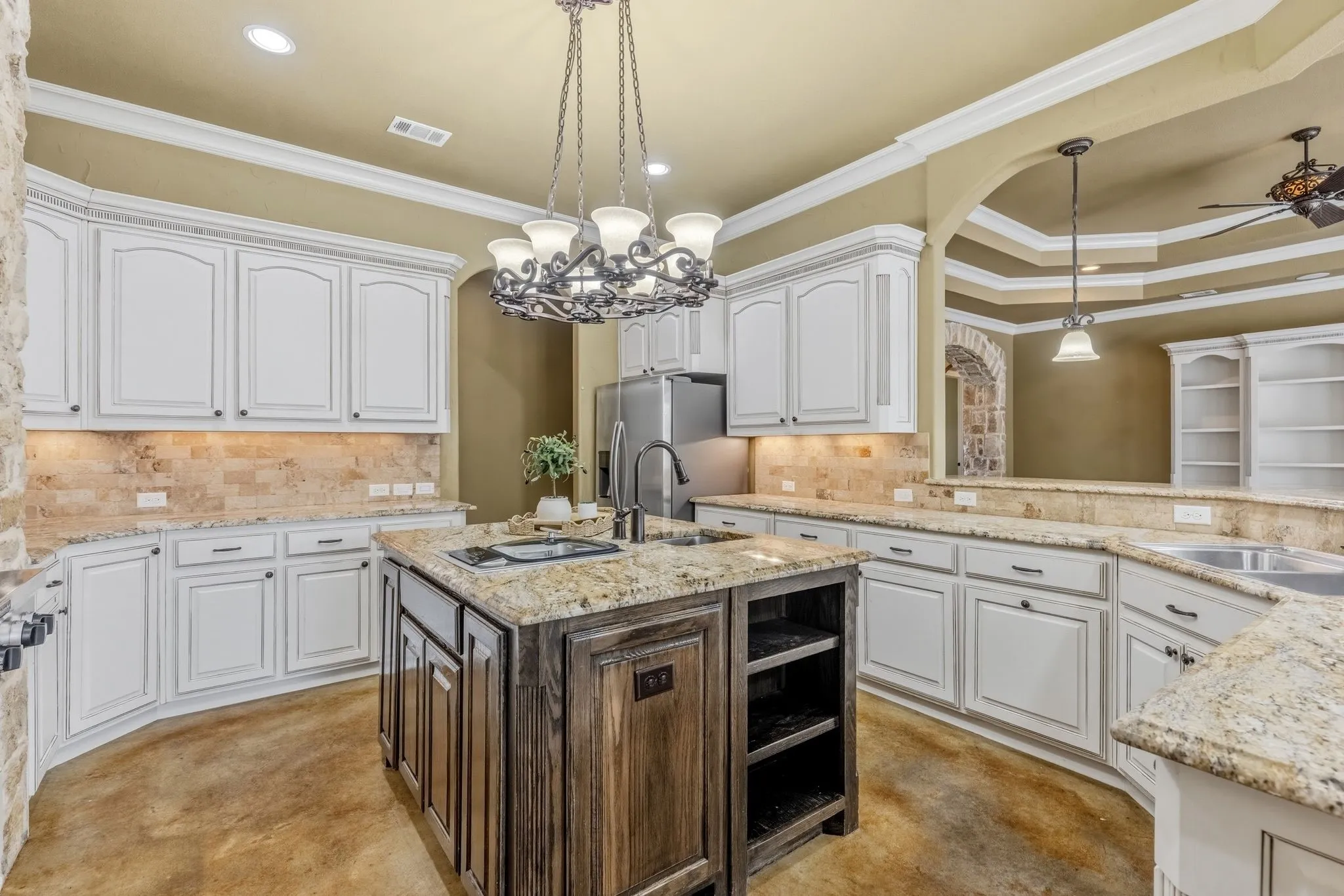 Single Family Residence For Sale in Hunt County , 3031 Hillview Drive, Royse City, Texas 75189, 4 Bedroom, 7 Bathroom, 3 Garage spaces, 3,738 Sqft, built in 2010, Price $985,000, mls#21257192, Real Estate Agent in Royse City, Homes For Sale in Hunt county, Homes For Sale in Royse City, Realtor in Royse City Texas, Real Estate Brokerage Independent Realty Texas, Luminita Cordes Realtor