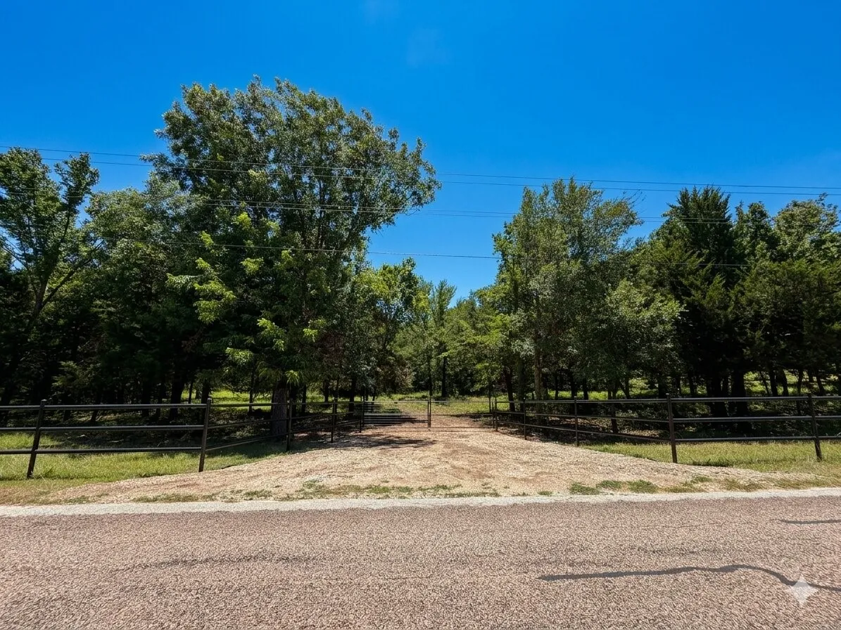 Unimproved Land For Sale in Johnson County , 2568 CR 310, Cleburne, Texas 76031, 0, 0, Garage spaces, 0 Sqft, built in 1975, Price $278,900, mls#21247341, Real Estate Agent in Cleburne, Homes For Sale in Johnson county, Homes For Sale in Cleburne, Realtor in Cleburne Texas, Real Estate Brokerage Independent Realty Texas, Luminita Cordes Realtor
