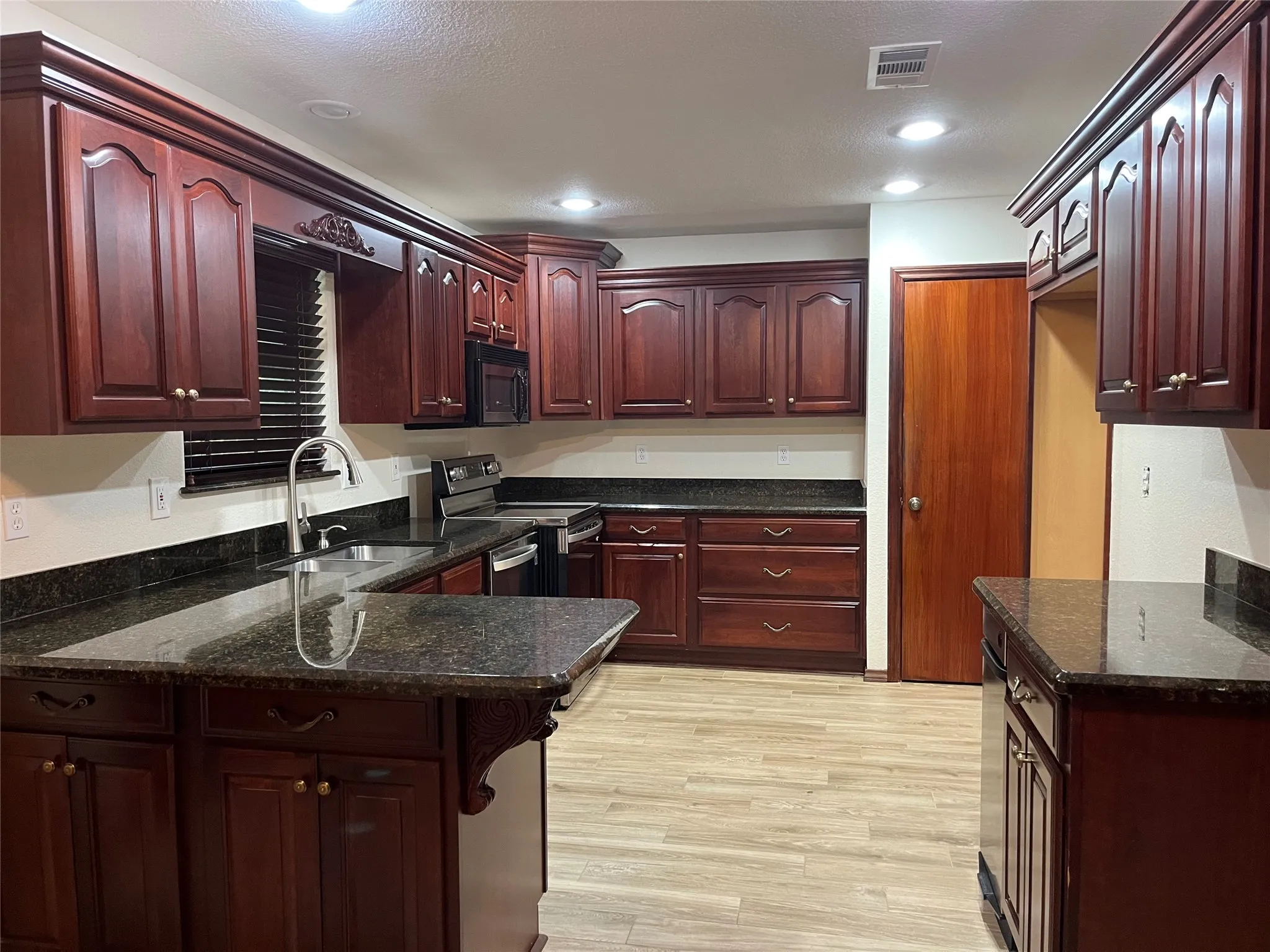 Kitchen with Island