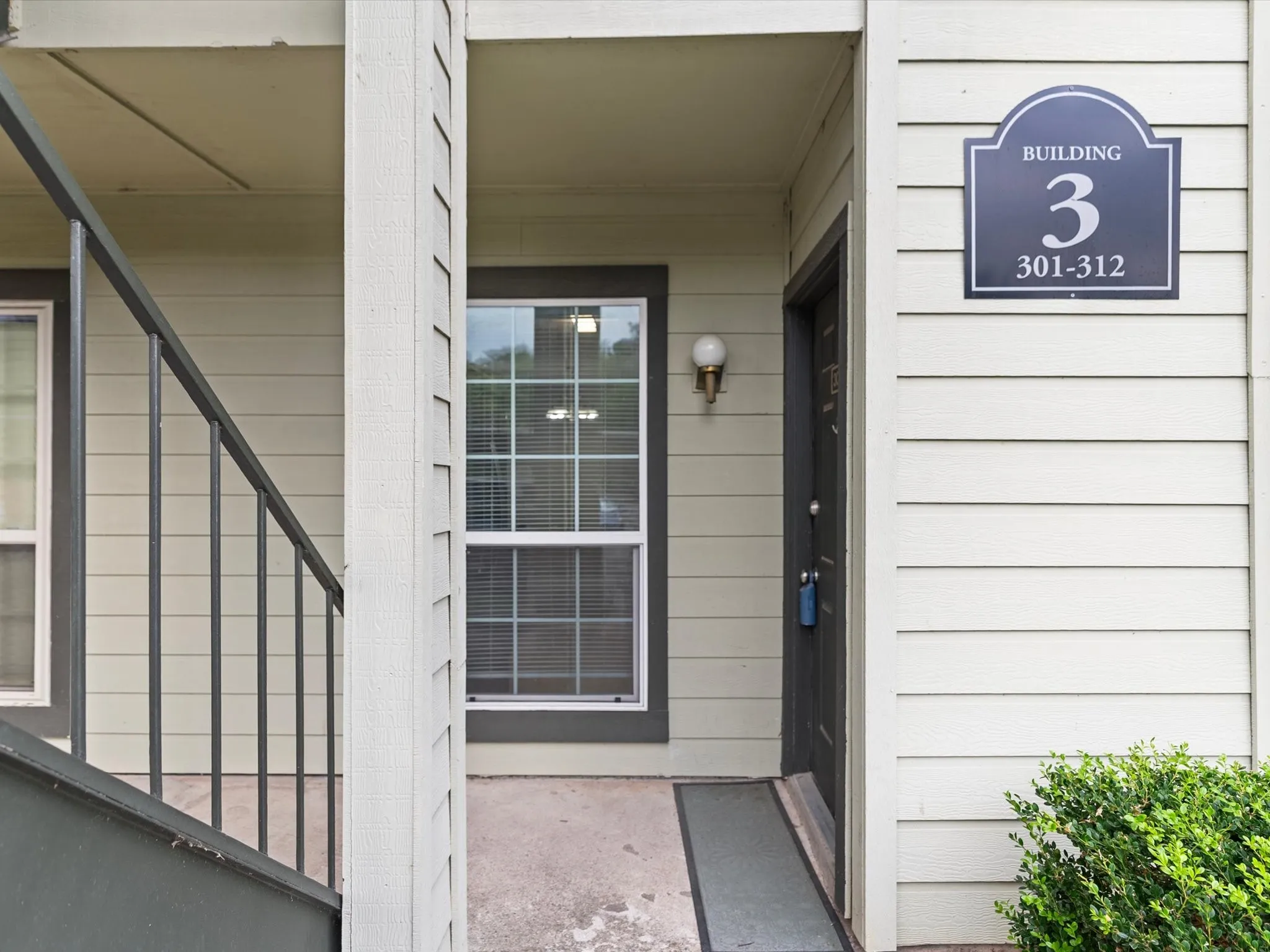 Condominium For Sale in Dallas County , 5981 Arapaho Road 304, Dallas, Texas 75248, 2 Bedroom, 2 Bathroom, Garage spaces, 995 Sqft, built in 1980, mls#21269749, Real Estate Agent in Dallas, Homes For Sale in Dallas county, Homes For Sale in Dallas, Realtor in Dallas Texas, Real Estate Brokerage Independent Realty Texas, Luminita Cordes Realtor