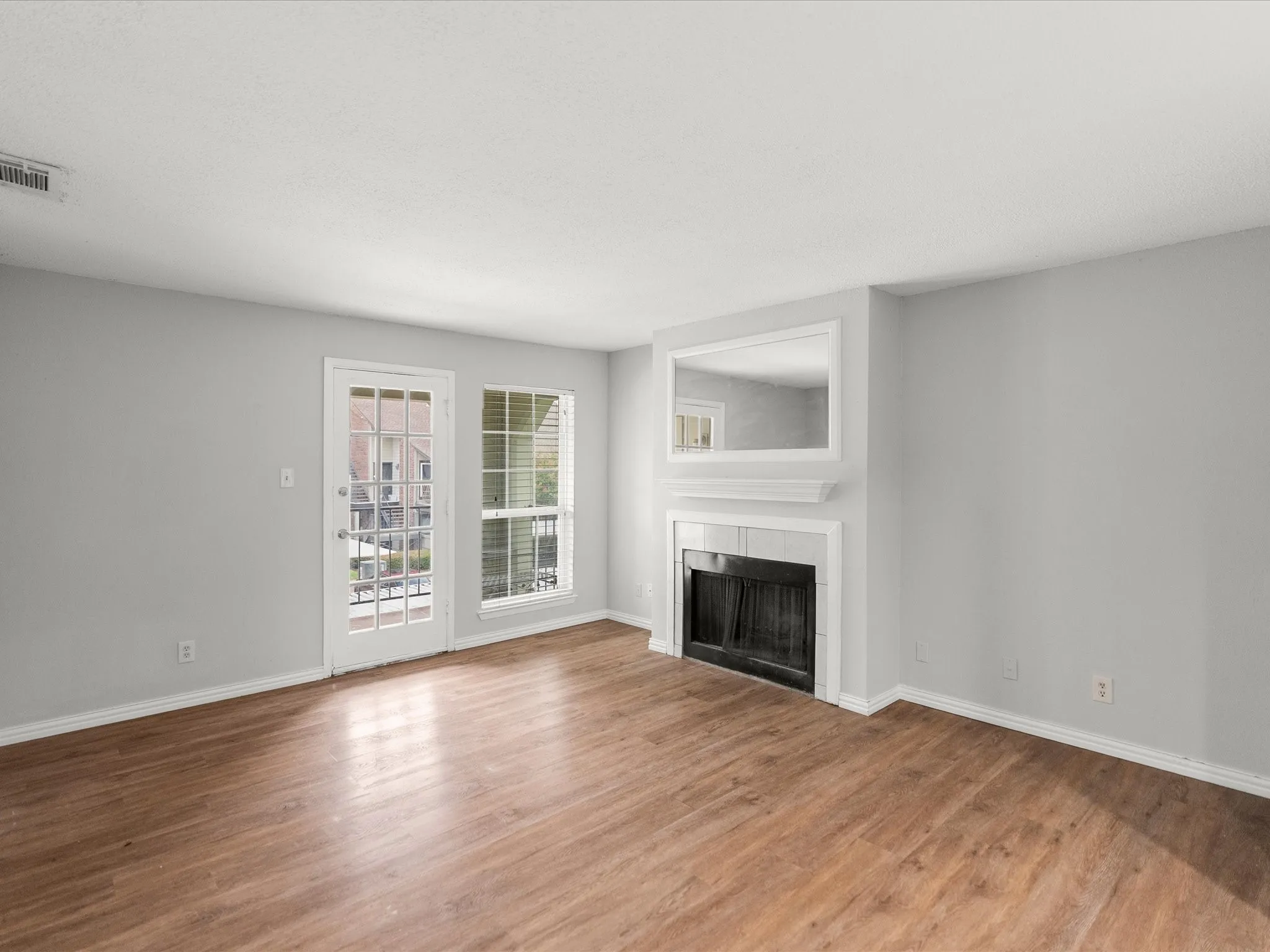 Condominium For Sale in Dallas County , 5981 Arapaho Road 304, Dallas, Texas 75248, 2 Bedroom, 2 Bathroom, Garage spaces, 995 Sqft, built in 1980, mls#21269749, Real Estate Agent in Dallas, Homes For Sale in Dallas county, Homes For Sale in Dallas, Realtor in Dallas Texas, Real Estate Brokerage Independent Realty Texas, Luminita Cordes Realtor