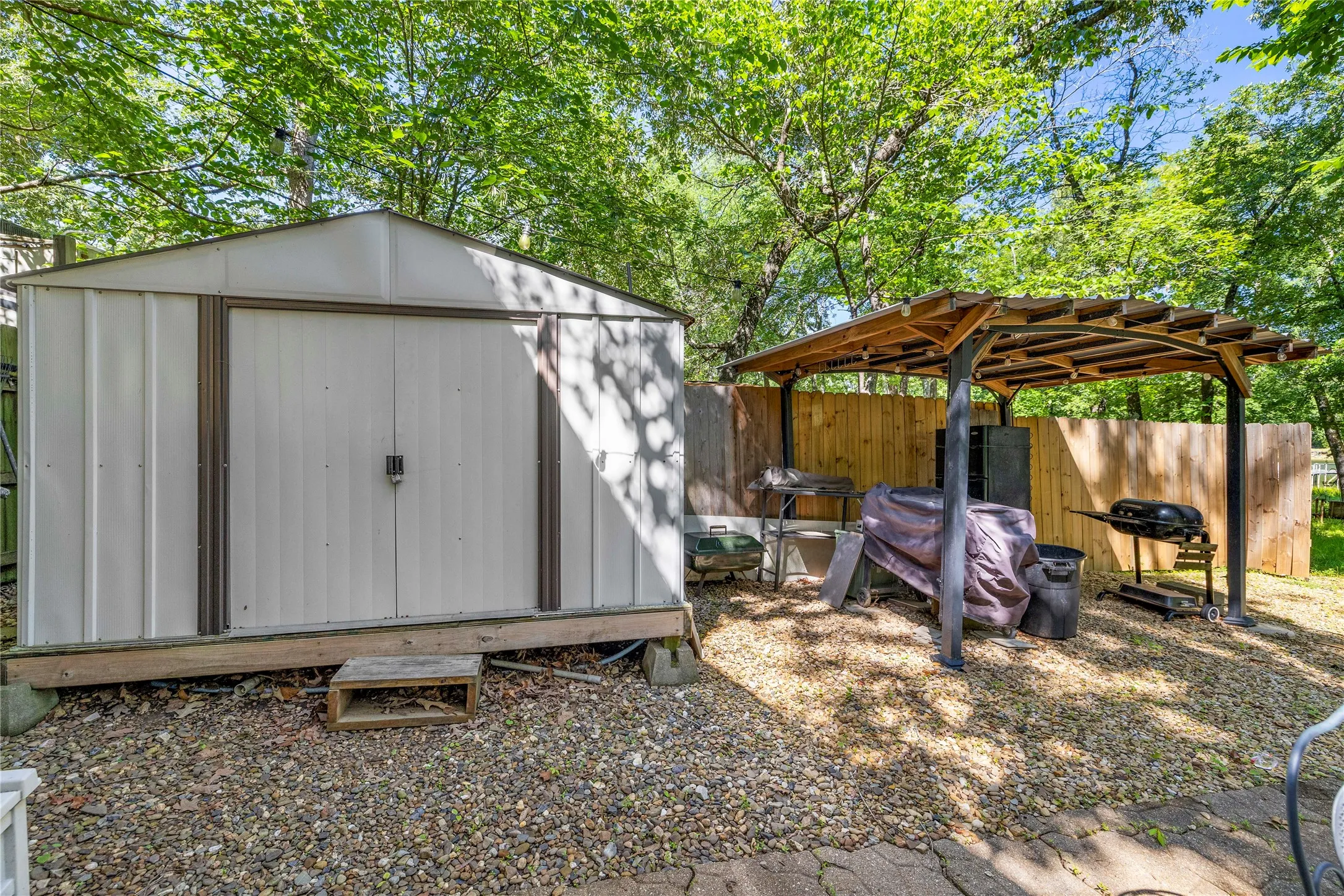 Single Family Residence For Sale in Wood County , Lot 129 Private Road 5813 Road 5813, Yantis, Texas 75765, 1 Bedroom, 2 Bathroom, Garage spaces, 800 Sqft, built in 2023, mls#21269475, Real Estate Agent in Yantis, Homes For Sale in Wood county, Homes For Sale in Yantis, Realtor in Yantis Texas, Real Estate Brokerage Independent Realty Texas, Luminita Cordes Realtor