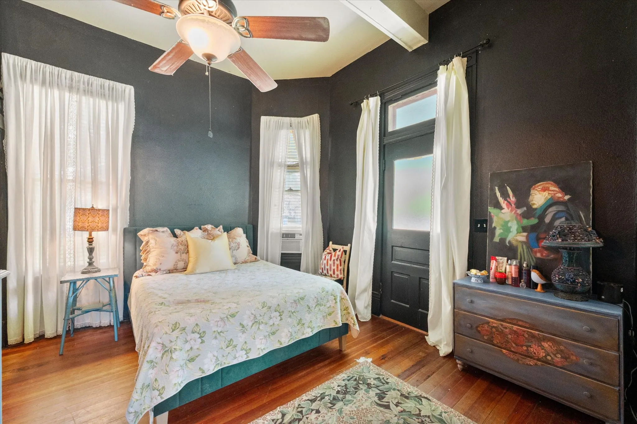 Single Family Residence For Sale in Navarro County , 1302 W 5th Avenue, Corsicana, Texas 75110, 3 Bedrooms, 2 Bathrooms, Garage spaces, 1,952 Sqft, built in 1898, Price $235,000, mls#21269758, Real Estate Agent in Corsicana, Homes For Sale in Navarro county, Homes For Sale in Corsicana, Realtor in Corsicana Texas, Real Estate Brokerage Independent Realty Texas, Luminita Cordes Realtor