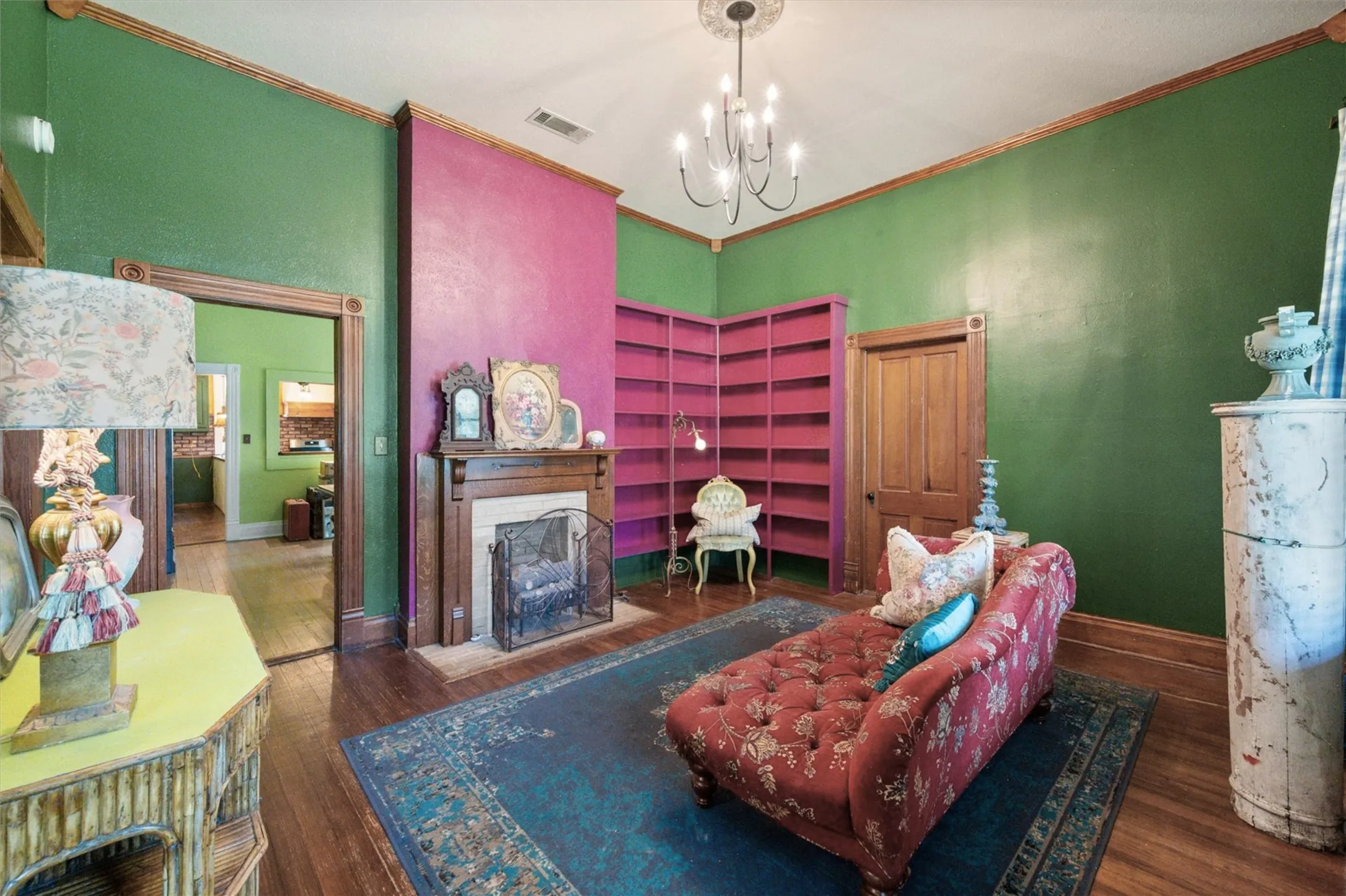 Single Family Residence For Sale in Navarro County , 1302 W 5th Avenue, Corsicana, Texas 75110, 3 Bedrooms, 2 Bathrooms, Garage spaces, 1,952 Sqft, built in 1898, Price $235,000, mls#21269758, Real Estate Agent in Corsicana, Homes For Sale in Navarro county, Homes For Sale in Corsicana, Realtor in Corsicana Texas, Real Estate Brokerage Independent Realty Texas, Luminita Cordes Realtor