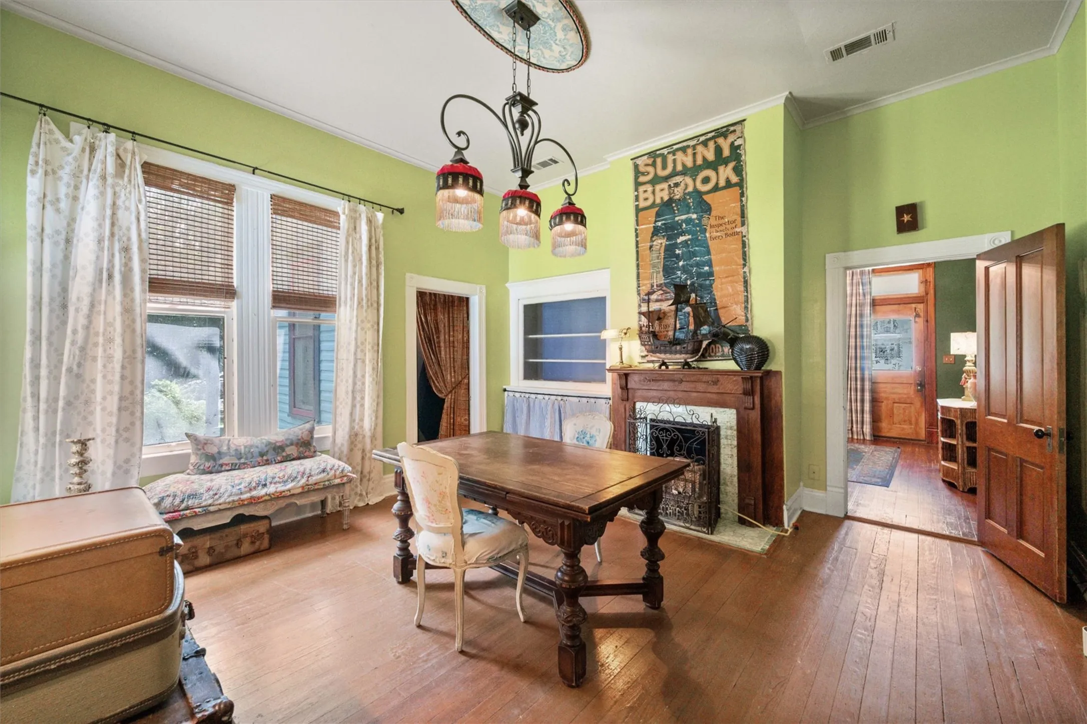 Single Family Residence For Sale in Navarro County , 1302 W 5th Avenue, Corsicana, Texas 75110, 3 Bedrooms, 2 Bathrooms, Garage spaces, 1,952 Sqft, built in 1898, Price $235,000, mls#21269758, Real Estate Agent in Corsicana, Homes For Sale in Navarro county, Homes For Sale in Corsicana, Realtor in Corsicana Texas, Real Estate Brokerage Independent Realty Texas, Luminita Cordes Realtor