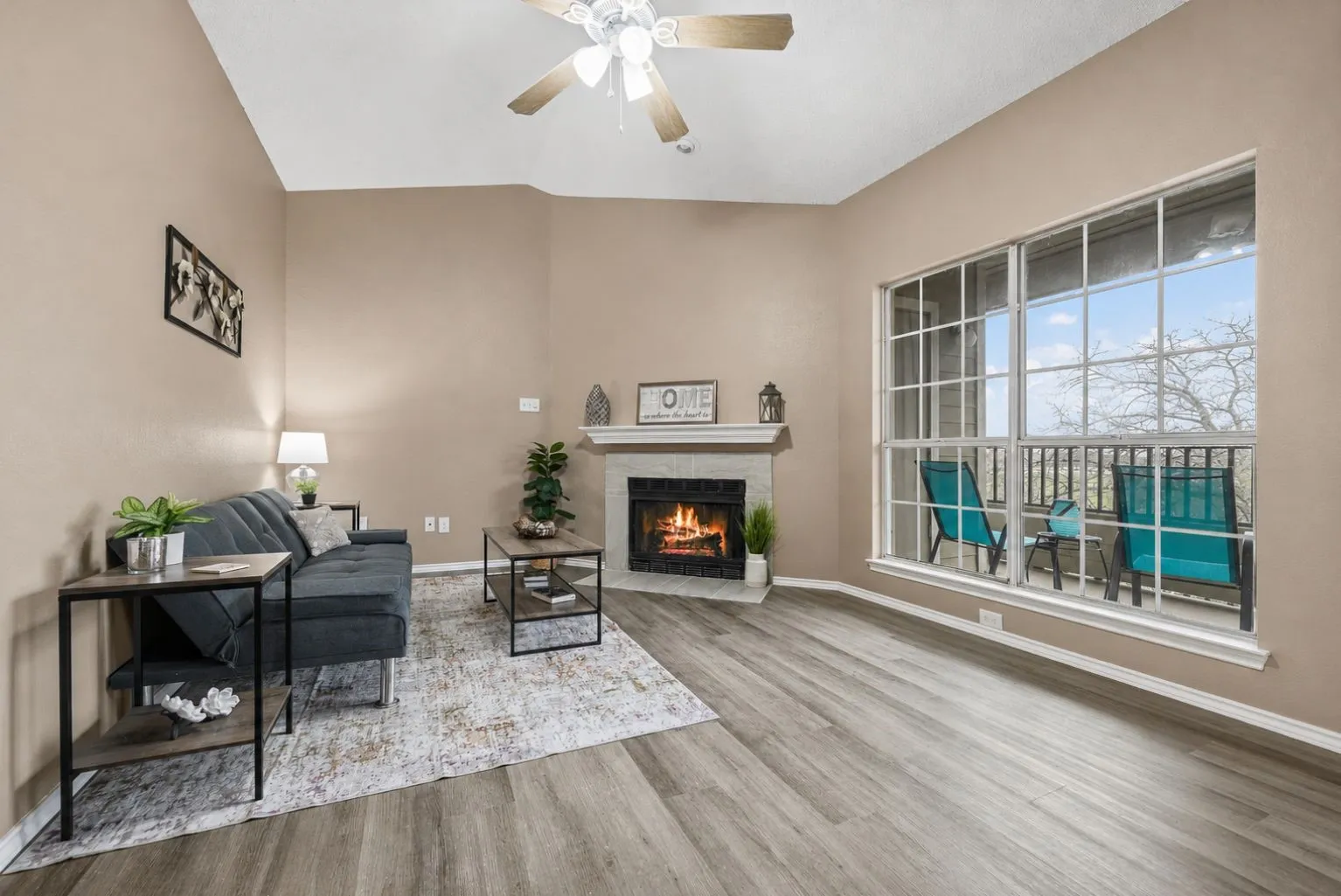 Condominium For Sale in Dallas County , 4113 Esters Road 609, Irving, Texas 75038, 1 Bedroom, 1 Bathroom, Garage spaces, 678 Sqft, built in 1984, mls#21269073, Real Estate Agent in Irving, Homes For Sale in Dallas county, Homes For Sale in Irving, Realtor in Irving Texas, Real Estate Brokerage Independent Realty Texas, Luminita Cordes Realtor