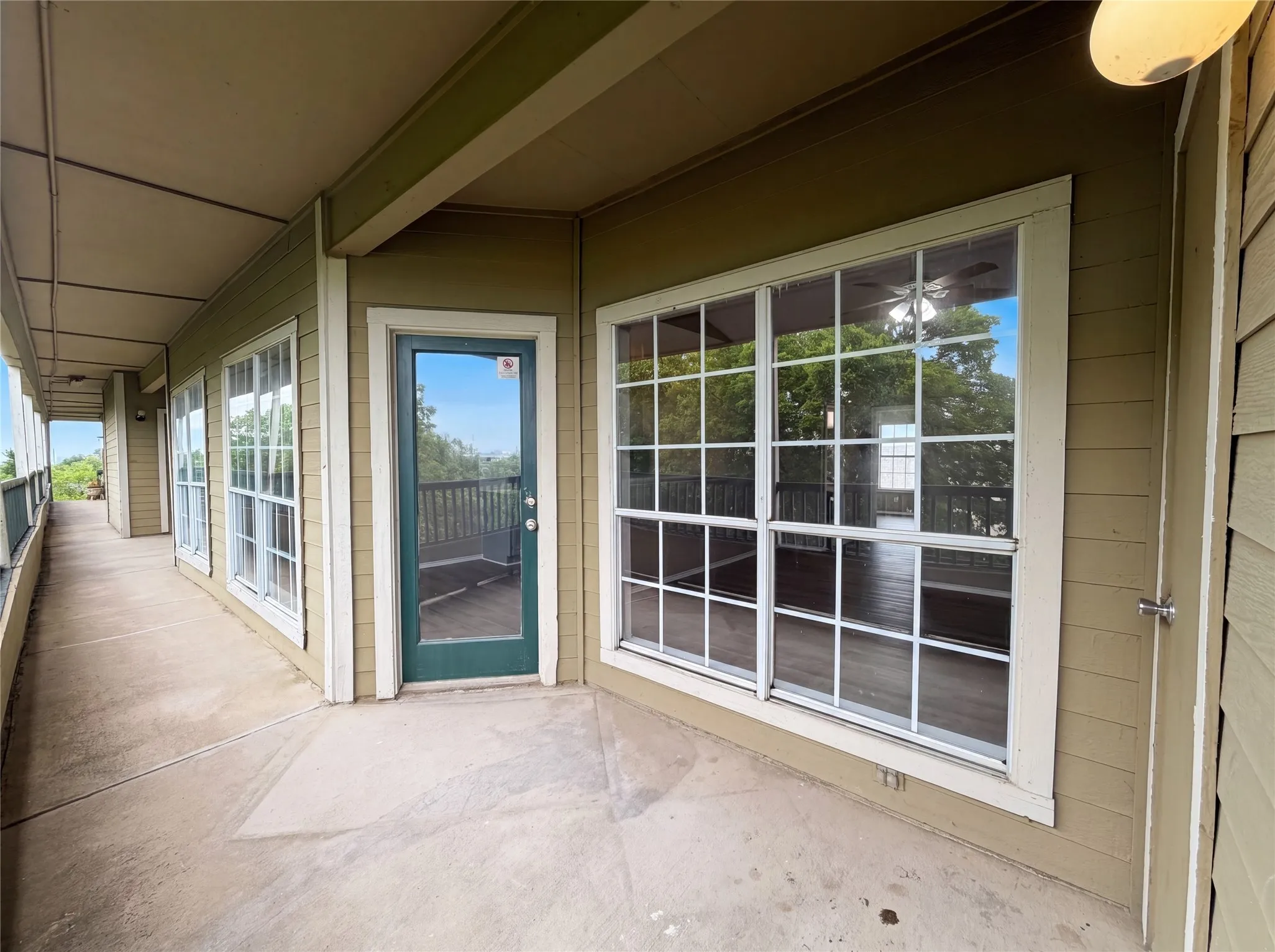 Condominium For Sale in Dallas County , 4113 Esters Road 609, Irving, Texas 75038, 1 Bedroom, 1 Bathroom, Garage spaces, 678 Sqft, built in 1984, mls#21269073, Real Estate Agent in Irving, Homes For Sale in Dallas county, Homes For Sale in Irving, Realtor in Irving Texas, Real Estate Brokerage Independent Realty Texas, Luminita Cordes Realtor