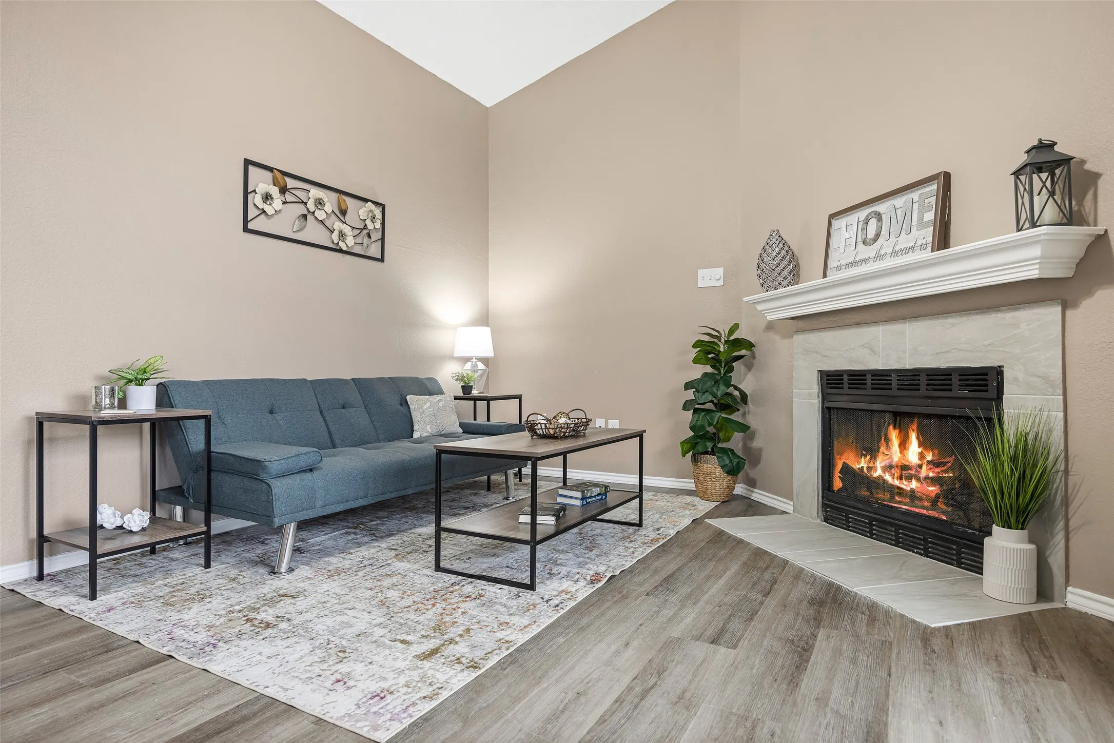 Condominium For Sale in Dallas County , 4113 Esters Road 609, Irving, Texas 75038, 1 Bedroom, 1 Bathroom, Garage spaces, 678 Sqft, built in 1984, mls#21269073, Real Estate Agent in Irving, Homes For Sale in Dallas county, Homes For Sale in Irving, Realtor in Irving Texas, Real Estate Brokerage Independent Realty Texas, Luminita Cordes Realtor