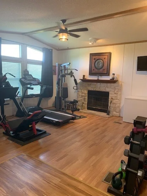 Mobile Home For Sale in Comanche County , 1521 FM 590, Comanche, Texas 76442, 3 Bedroom, 2 Bathroom, Garage spaces, 1,911 Sqft, built in 1995, mls#21269480, Real Estate Agent in Comanche, Homes For Sale in Comanche county, Homes For Sale in Comanche, Realtor in Comanche Texas, Real Estate Brokerage Independent Realty Texas, Luminita Cordes Realtor