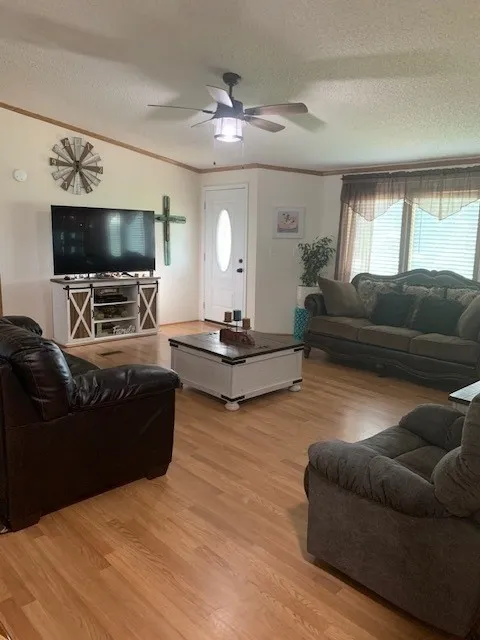 Mobile Home For Sale in Comanche County , 1521 FM 590, Comanche, Texas 76442, 3 Bedroom, 2 Bathroom, Garage spaces, 1,911 Sqft, built in 1995, mls#21269480, Real Estate Agent in Comanche, Homes For Sale in Comanche county, Homes For Sale in Comanche, Realtor in Comanche Texas, Real Estate Brokerage Independent Realty Texas, Luminita Cordes Realtor