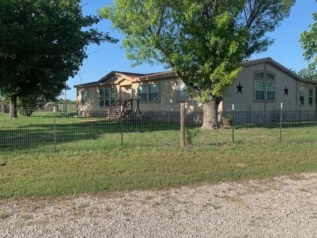 Mobile Home For Sale in Comanche County , 1521 FM 590, Comanche, Texas 76442, 3 Bedroom, 2 Bathroom, Garage spaces, 1,911 Sqft, built in 1995, mls#21269480, Real Estate Agent in Comanche, Homes For Sale in Comanche county, Homes For Sale in Comanche, Realtor in Comanche Texas, Real Estate Brokerage Independent Realty Texas, Luminita Cordes Realtor