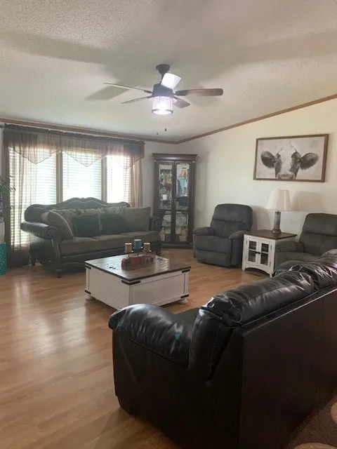 Mobile Home For Sale in Comanche County , 1521 FM 590, Comanche, Texas 76442, 3 Bedroom, 2 Bathroom, Garage spaces, 1,911 Sqft, built in 1995, mls#21269480, Real Estate Agent in Comanche, Homes For Sale in Comanche county, Homes For Sale in Comanche, Realtor in Comanche Texas, Real Estate Brokerage Independent Realty Texas, Luminita Cordes Realtor